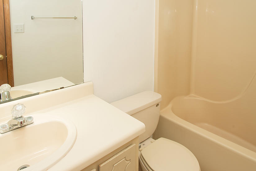 WYNNEHAVEN BEACH ESTATES - Residential Lease