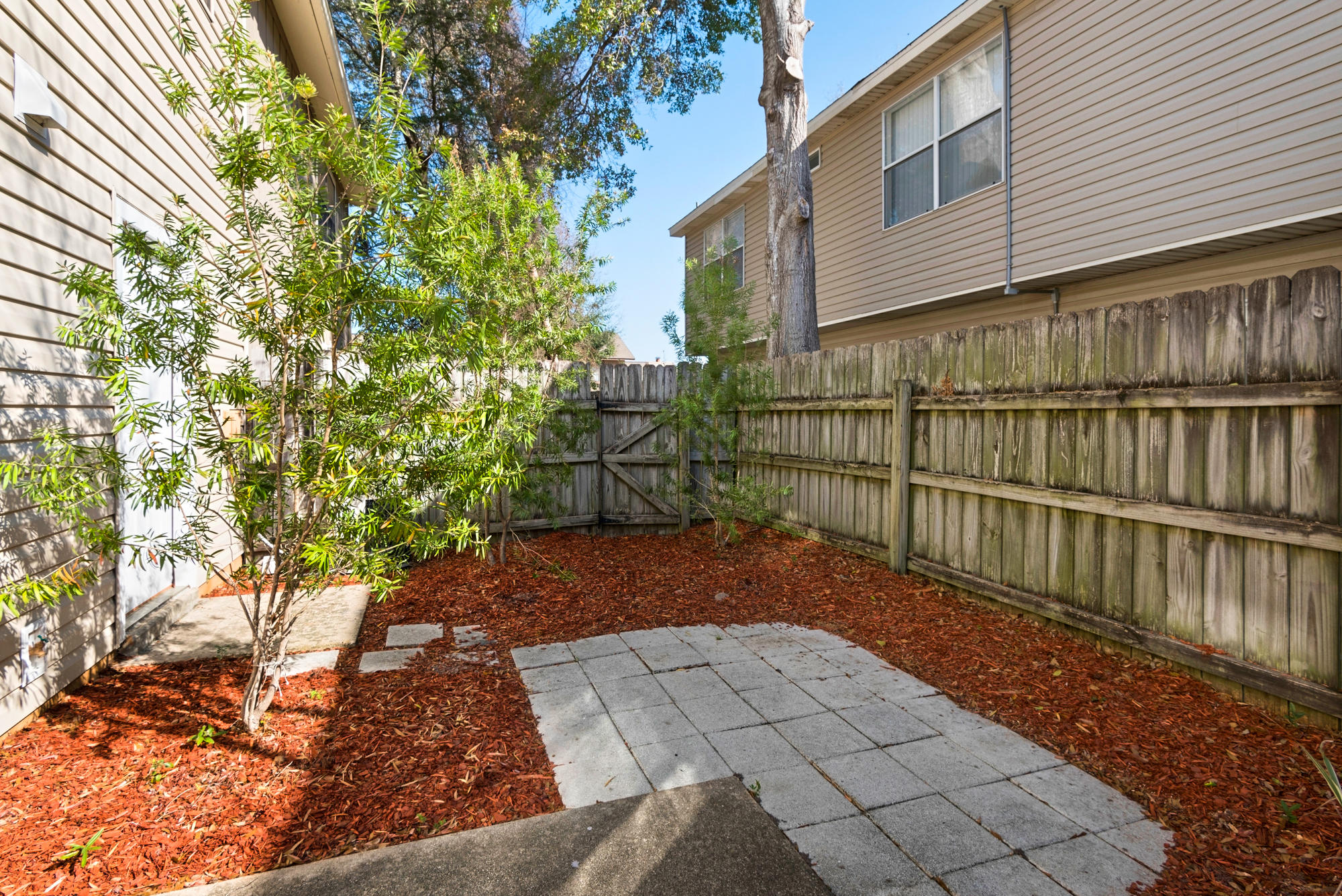 TOKALON ONE - Residential Lease