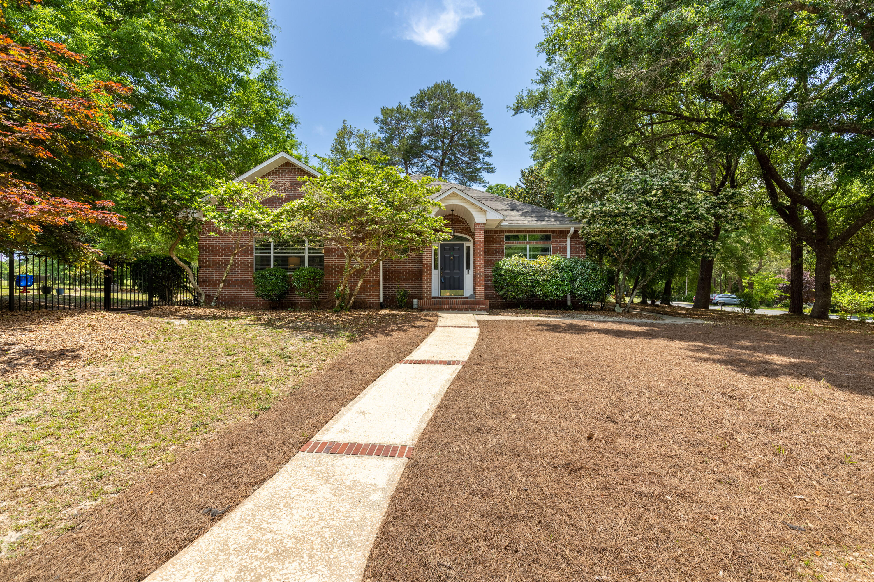 ROCKY BAYOU COUNTRY CLUB ESTATES 3 - Residential