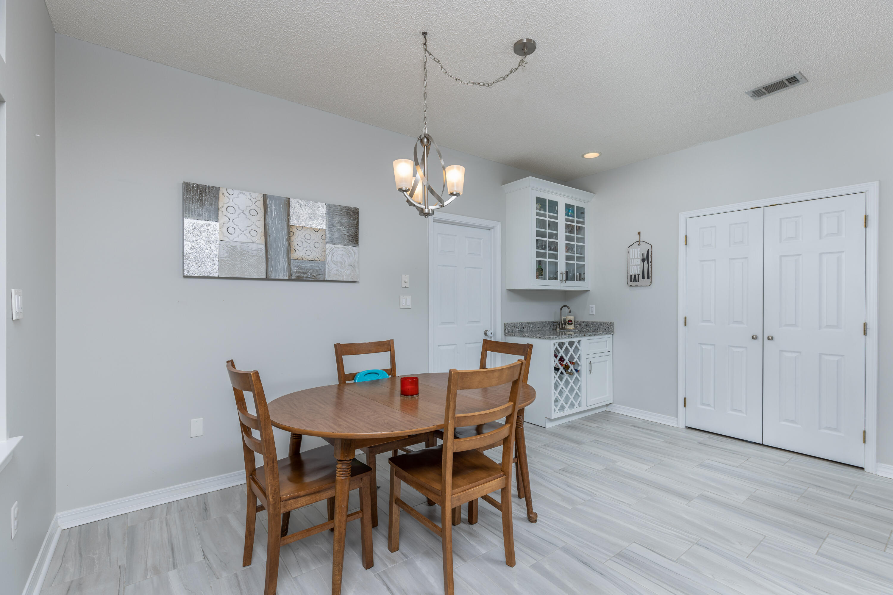 ROCKY BAYOU COUNTRY CLUB ESTATES 3 - Residential