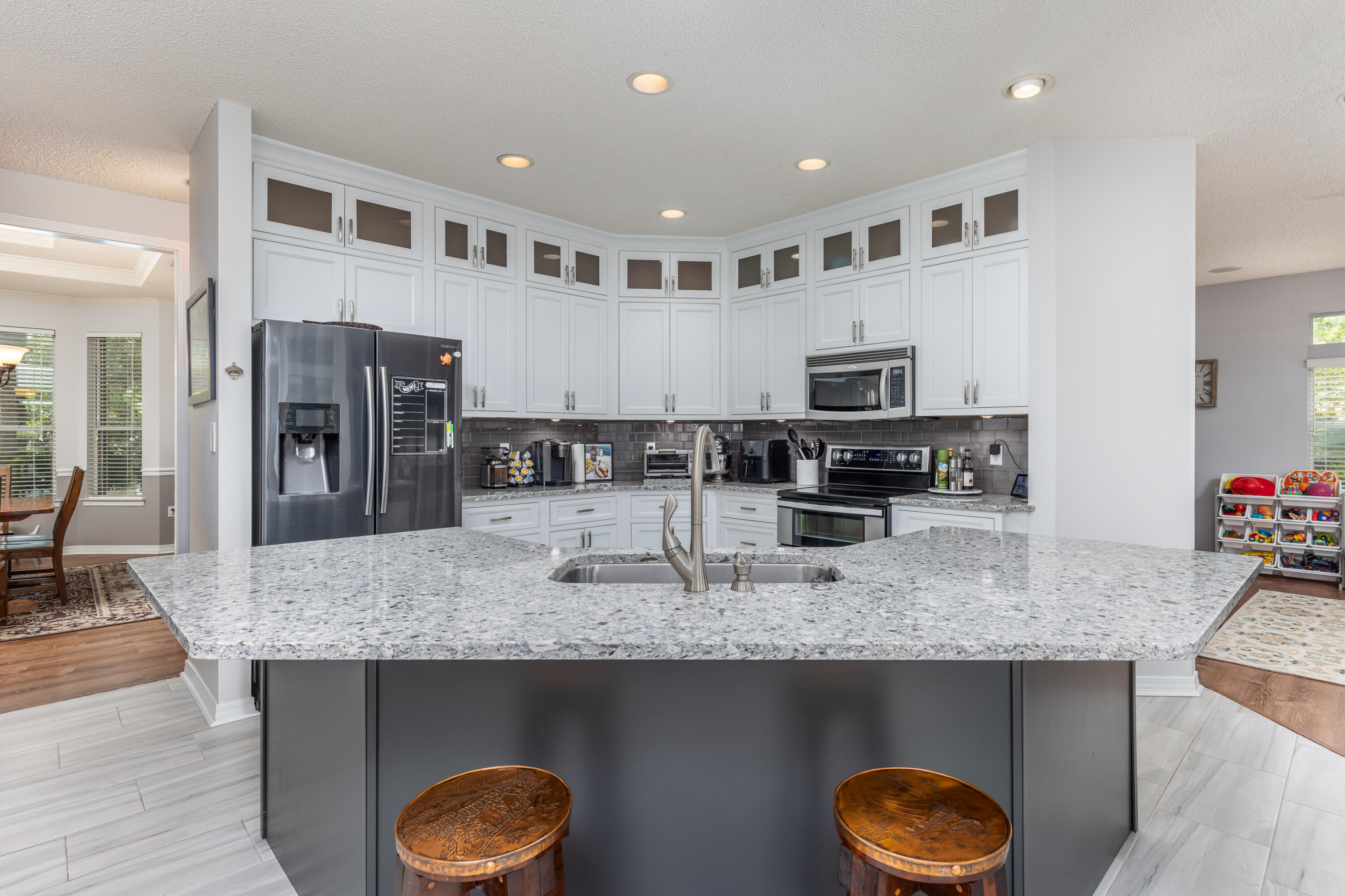 ROCKY BAYOU COUNTRY CLUB ESTATES 3 - Residential