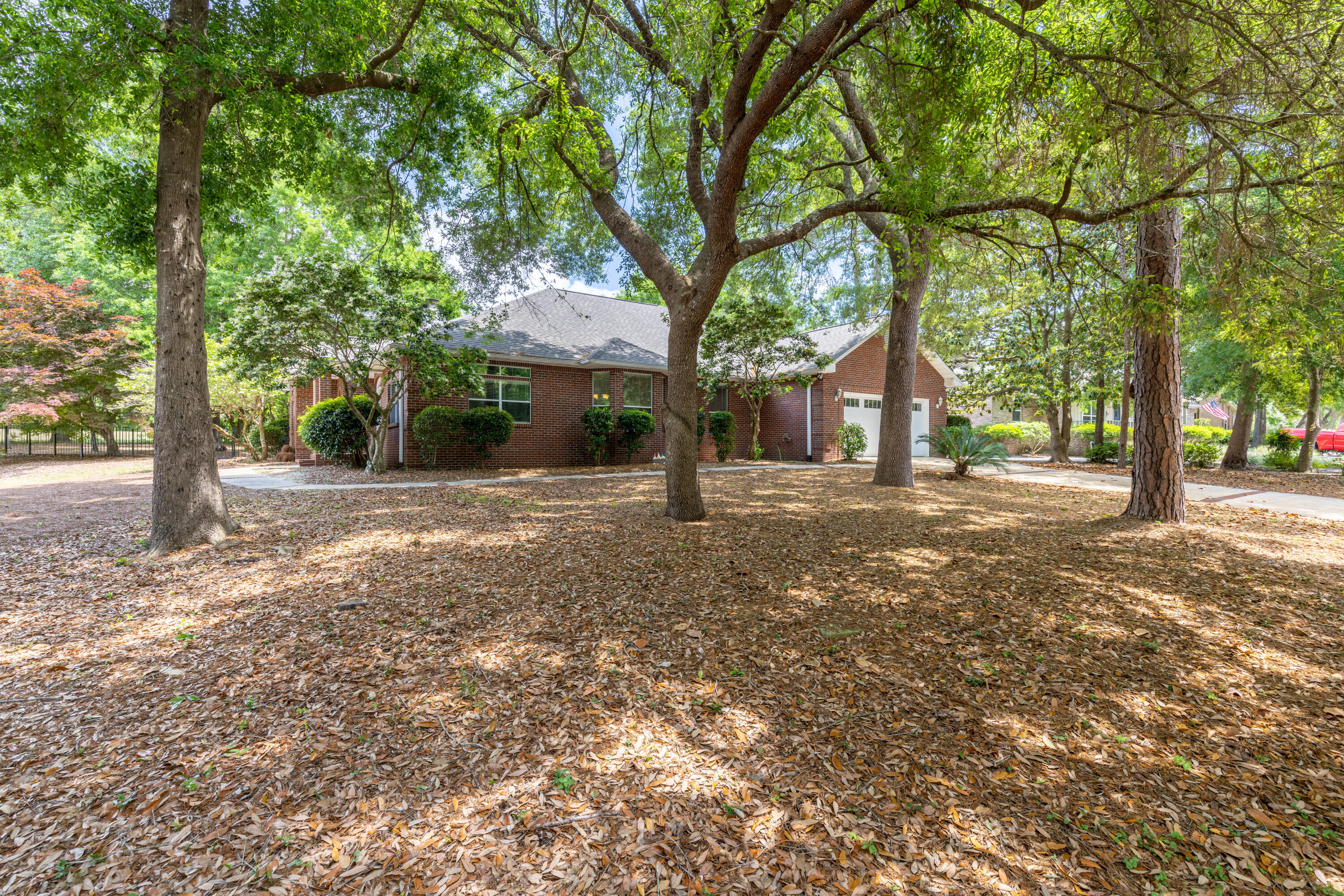 ROCKY BAYOU COUNTRY CLUB ESTATES 3 - Residential