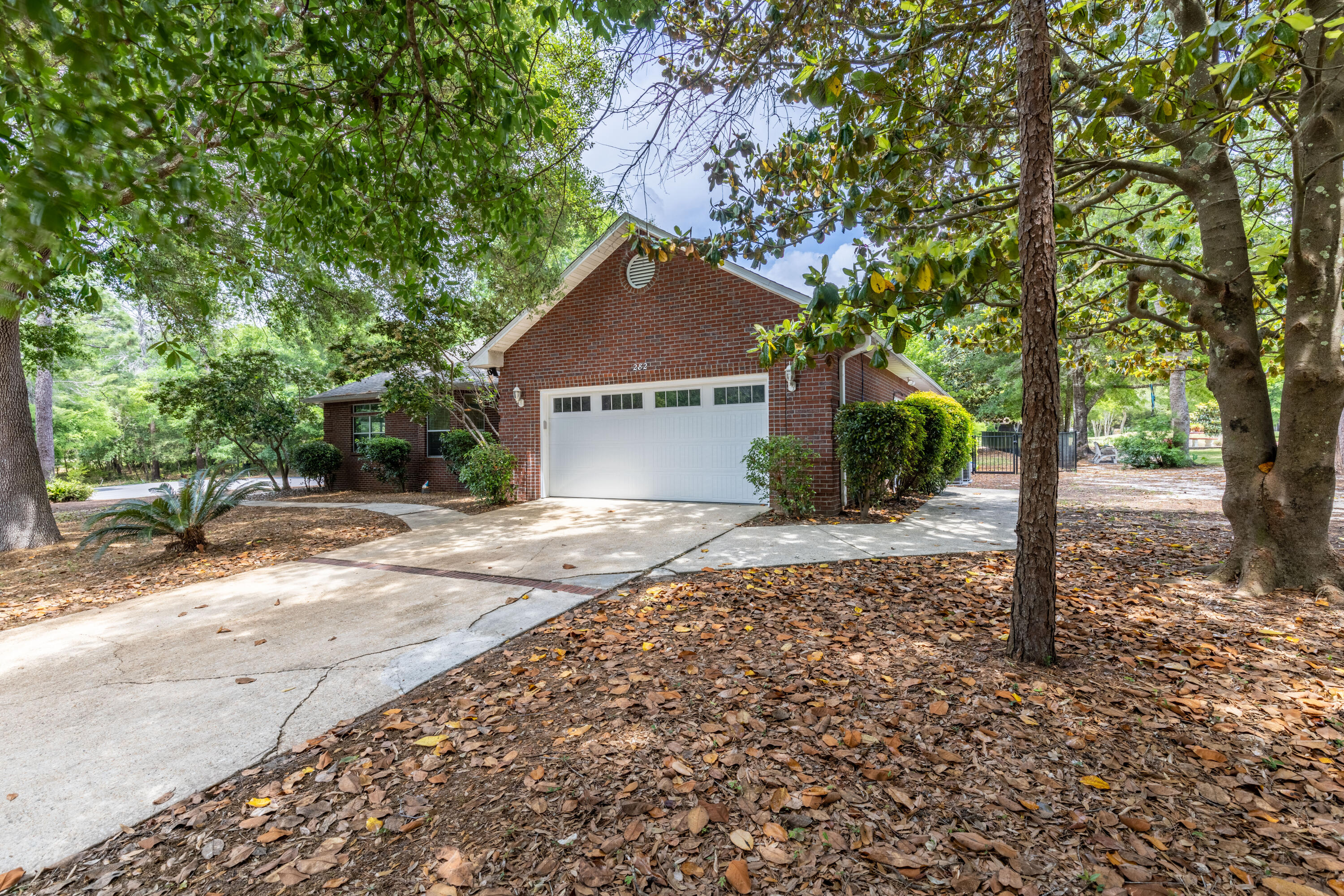 ROCKY BAYOU COUNTRY CLUB ESTATES 3 - Residential