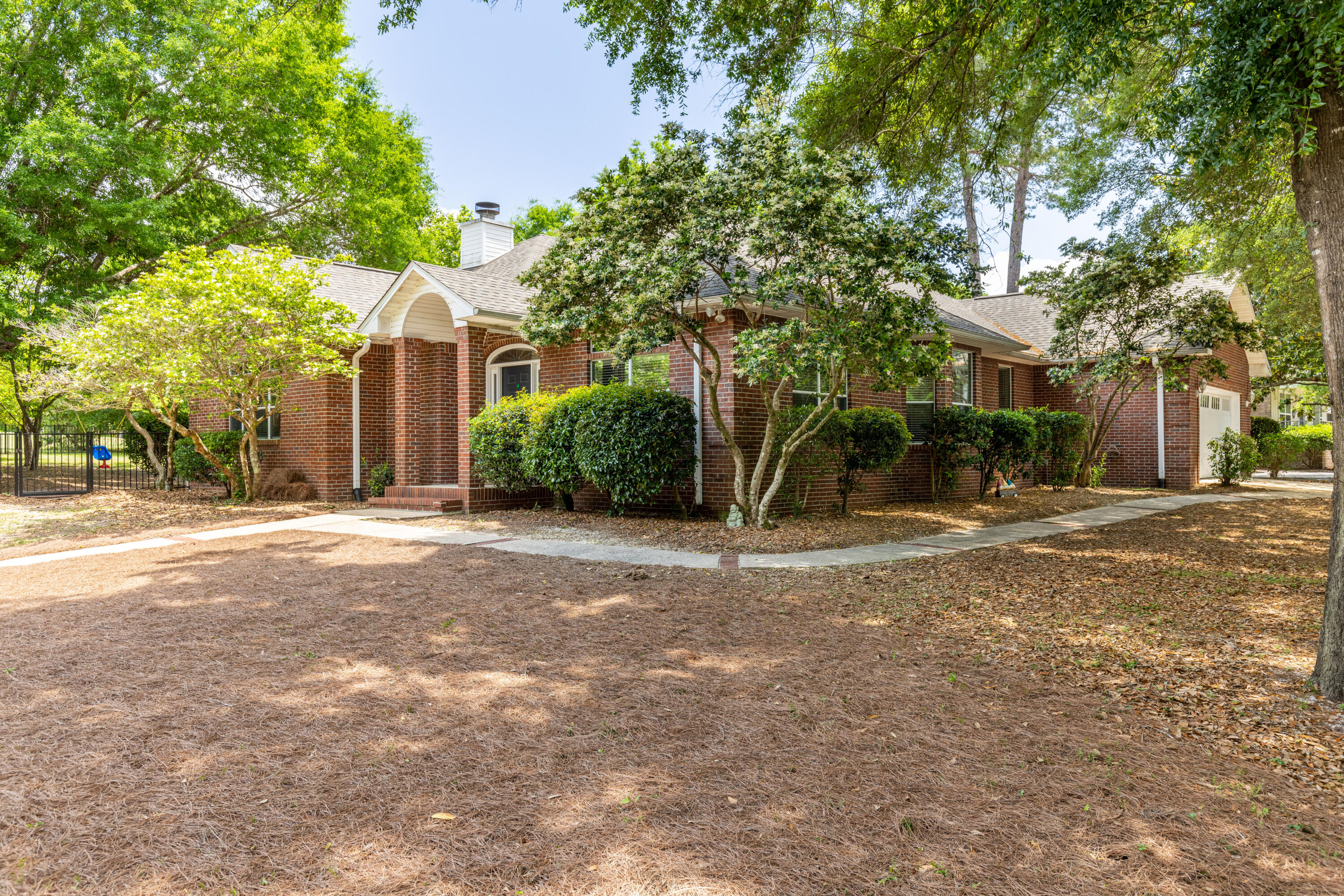 ROCKY BAYOU COUNTRY CLUB ESTATES 3 - Residential