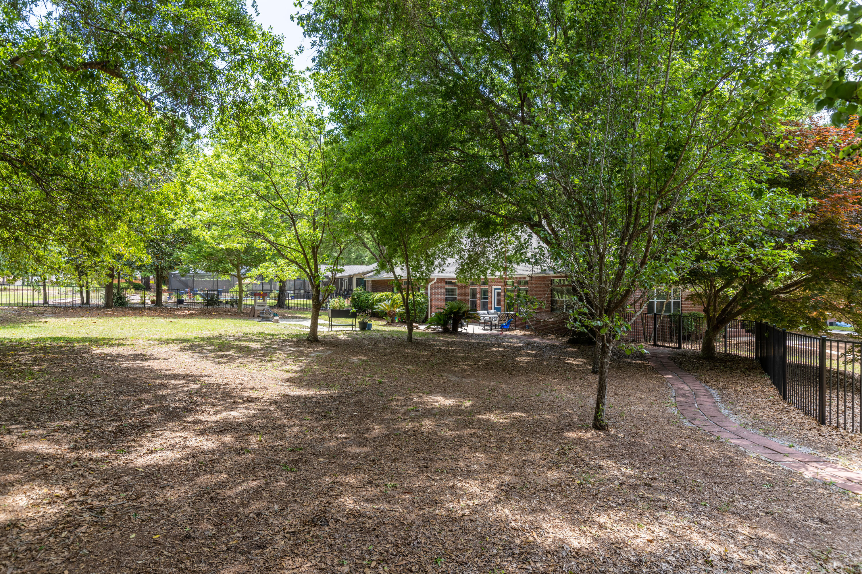 ROCKY BAYOU COUNTRY CLUB ESTATES 3 - Residential