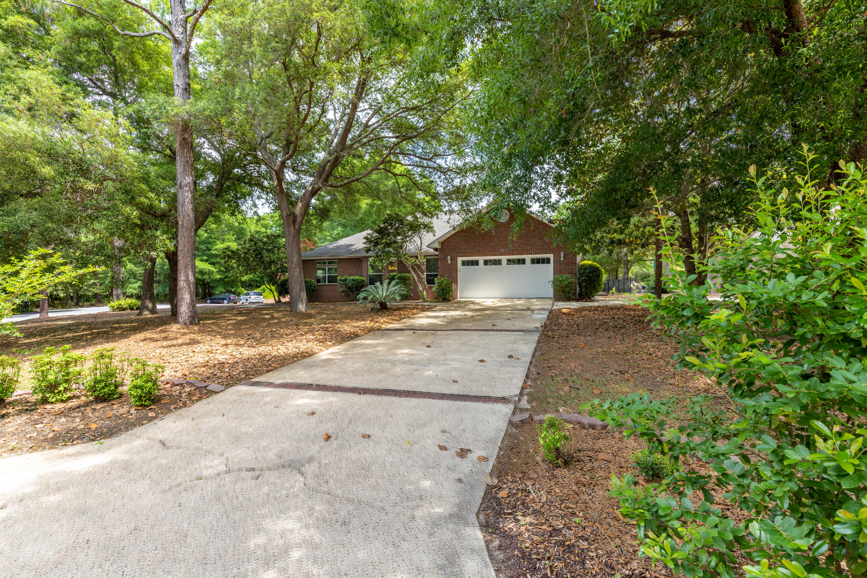 ROCKY BAYOU COUNTRY CLUB ESTATES 3 - Residential