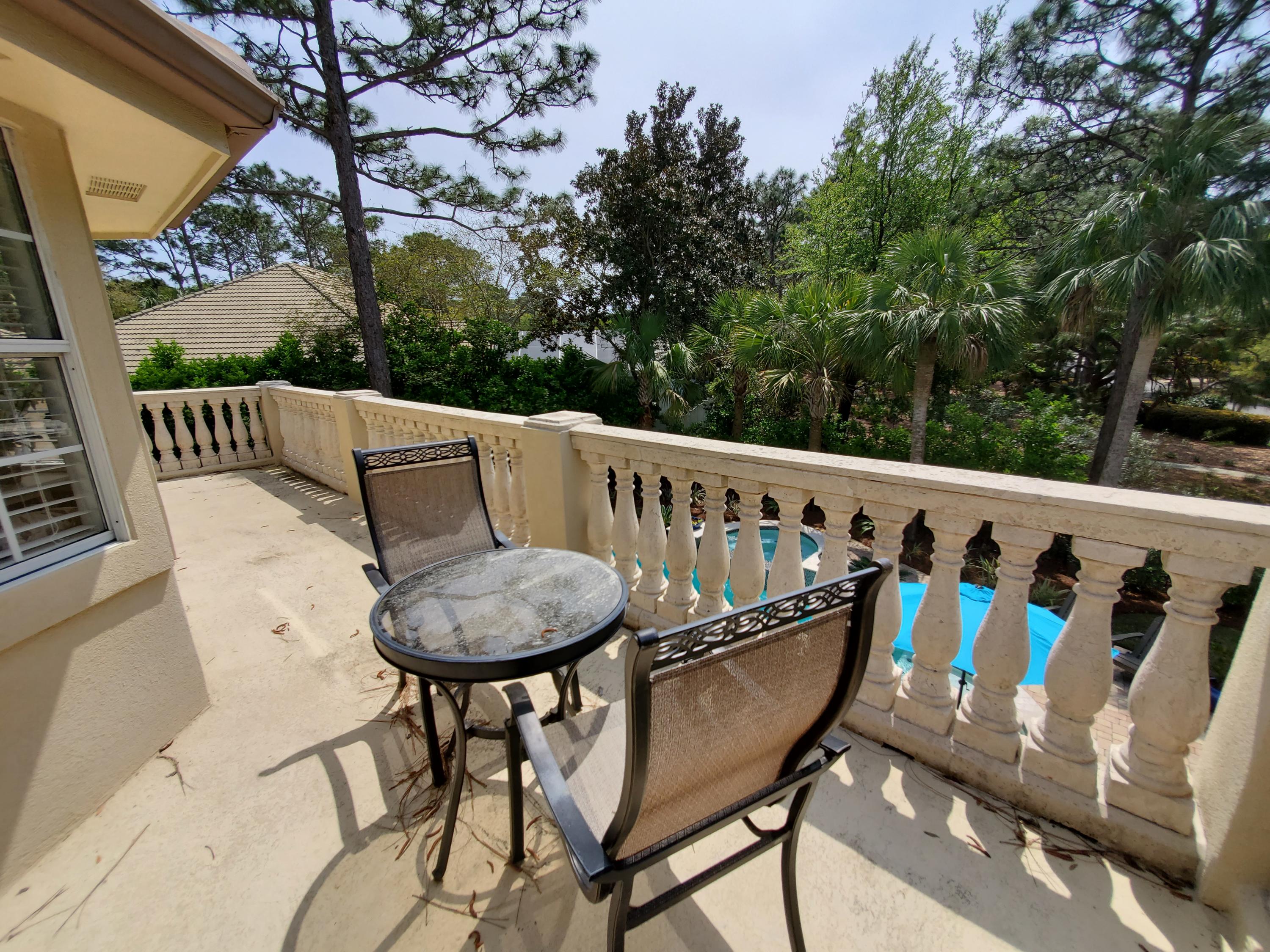 BAYTOWNE AVE EAST - Residential