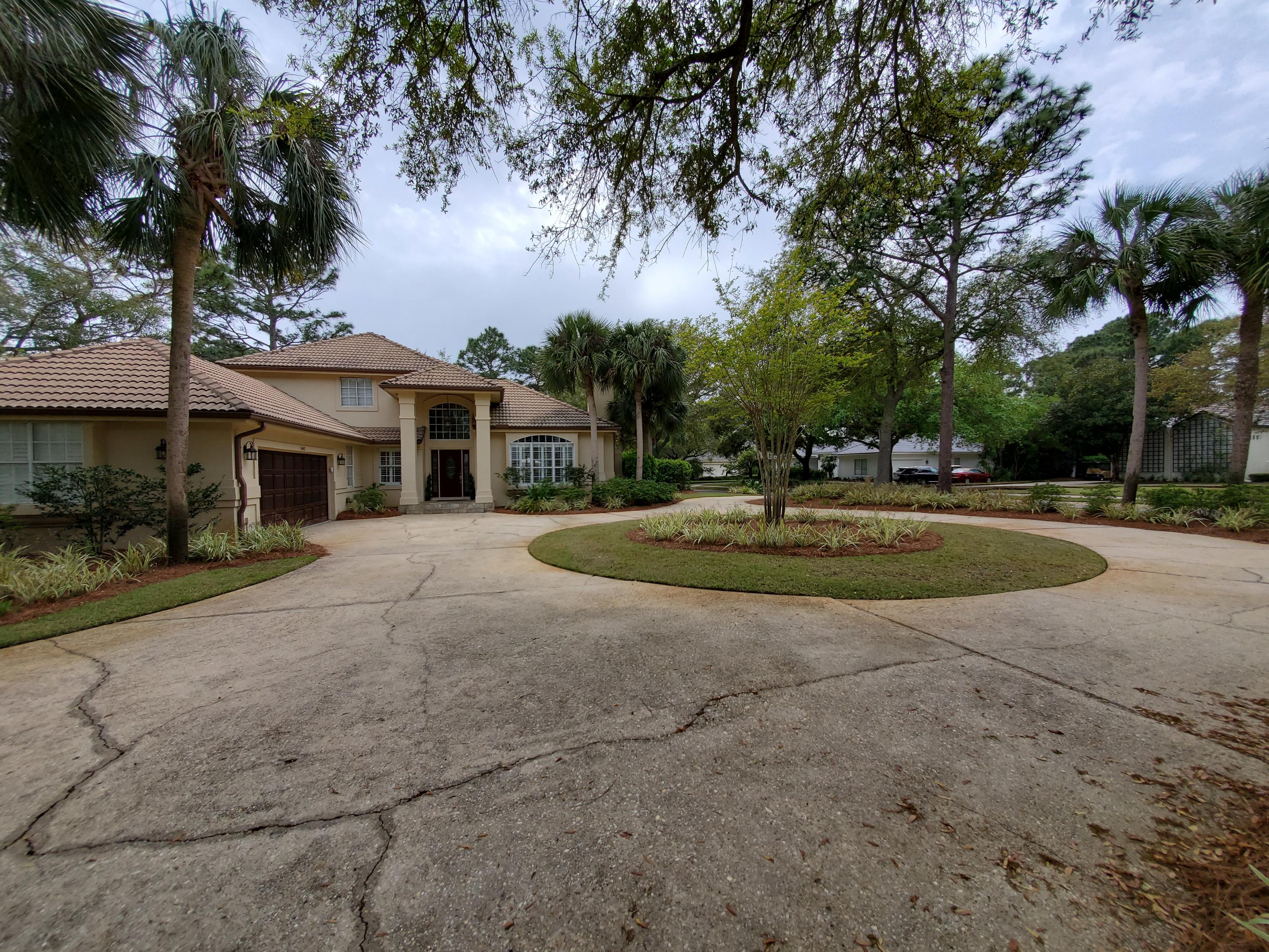 BAYTOWNE AVE EAST - Residential