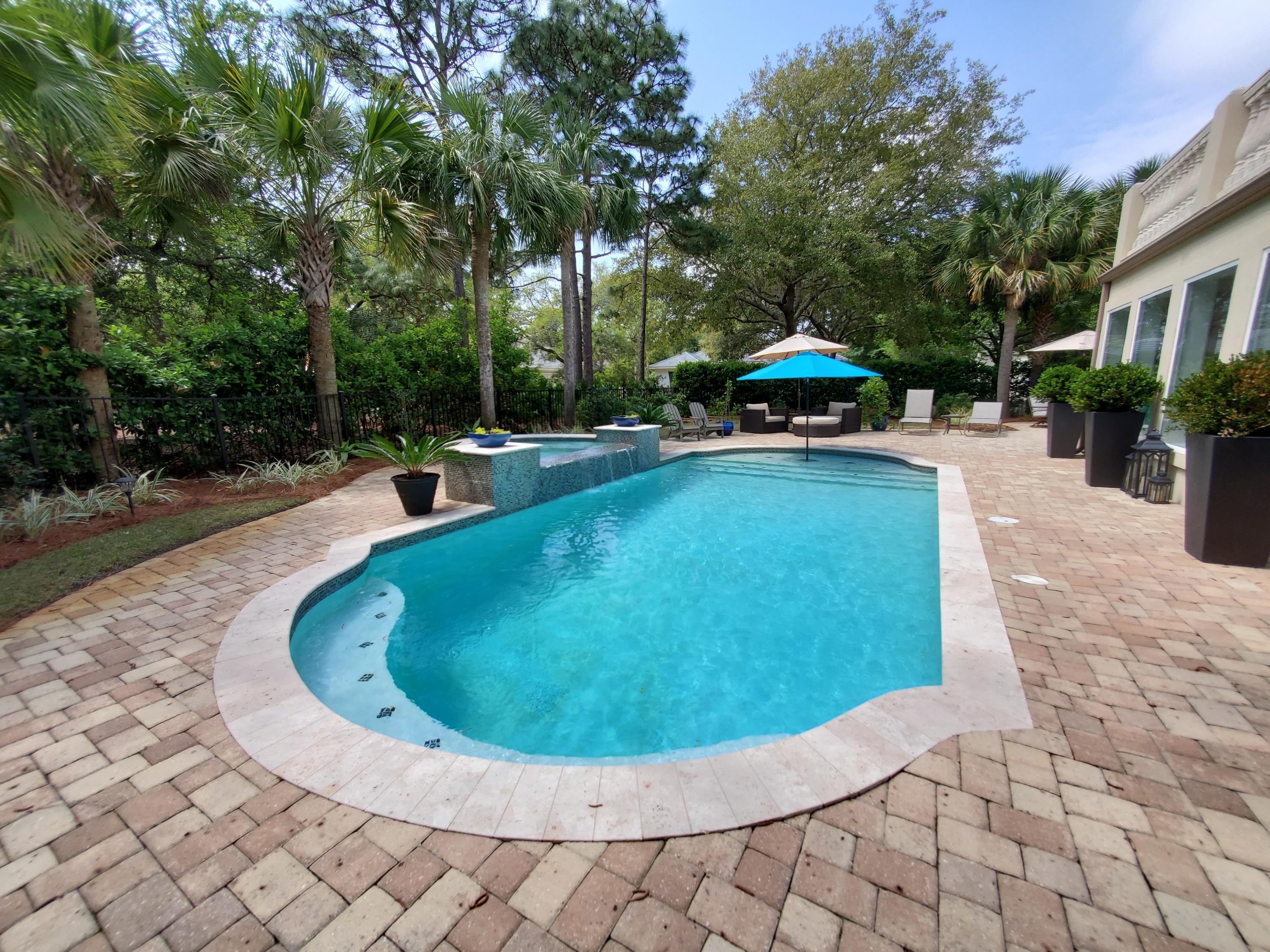 BAYTOWNE AVE EAST - Residential