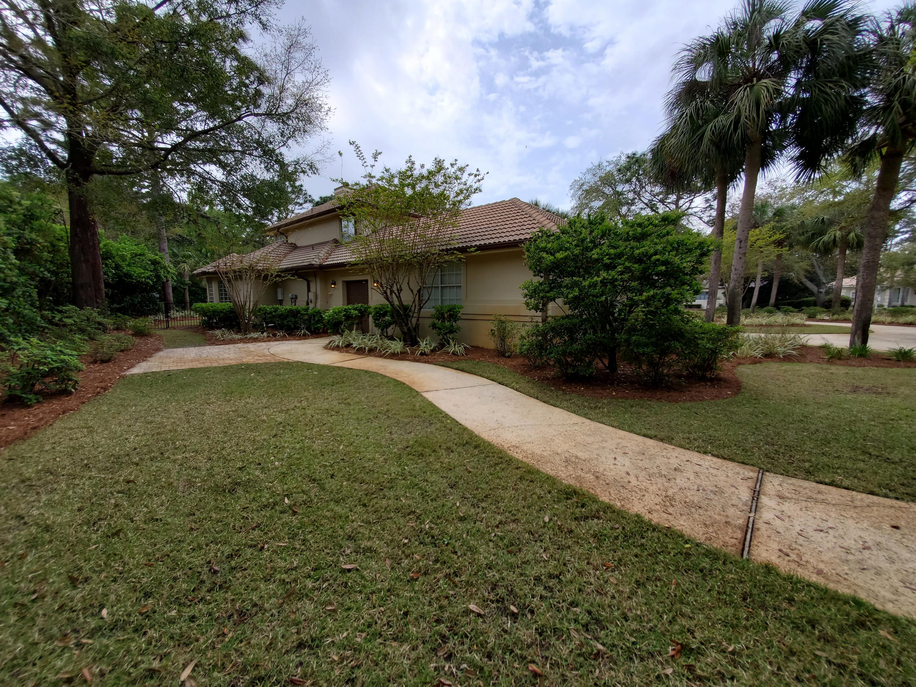 BAYTOWNE AVE EAST - Residential