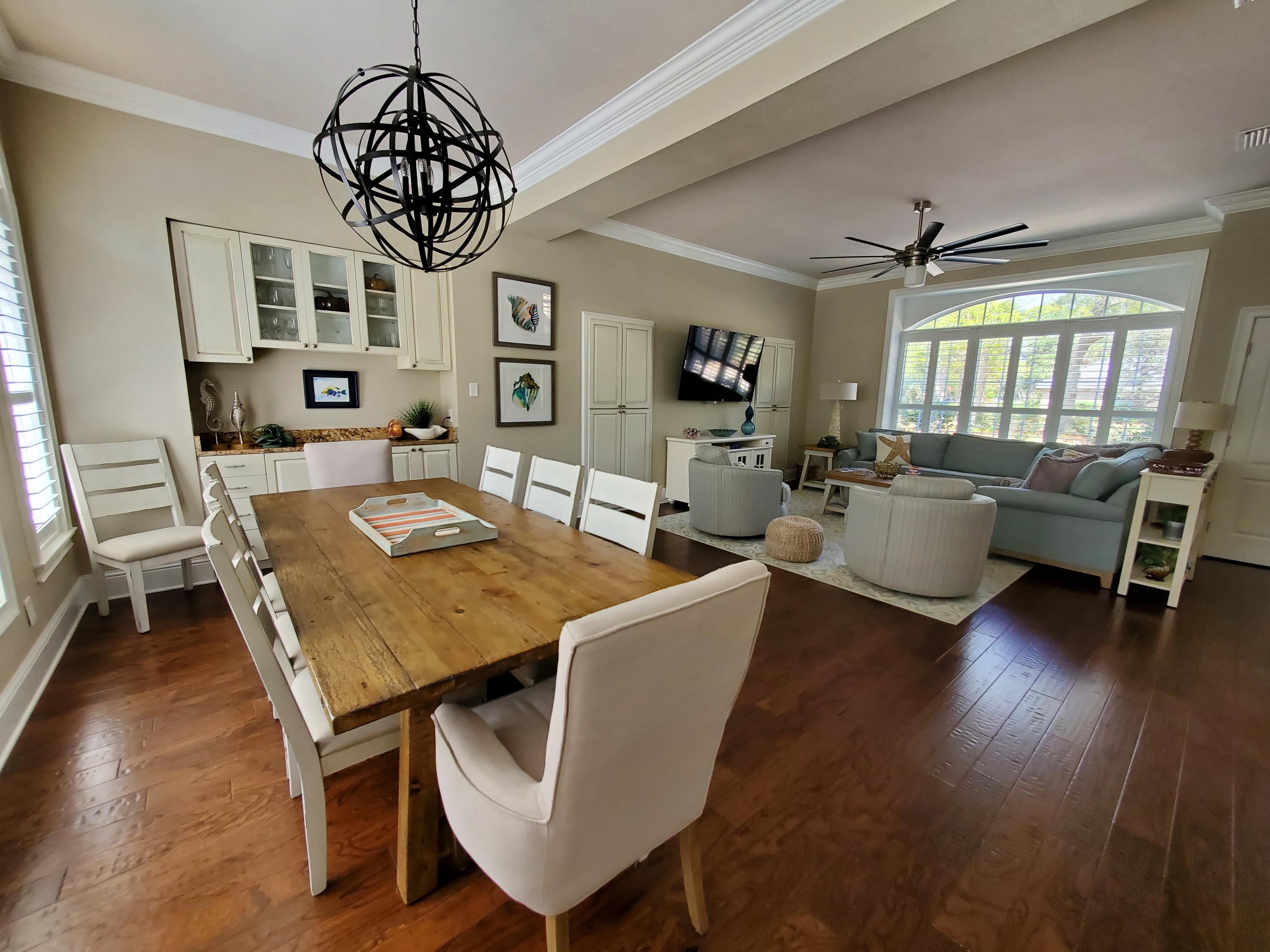 BAYTOWNE AVE EAST - Residential