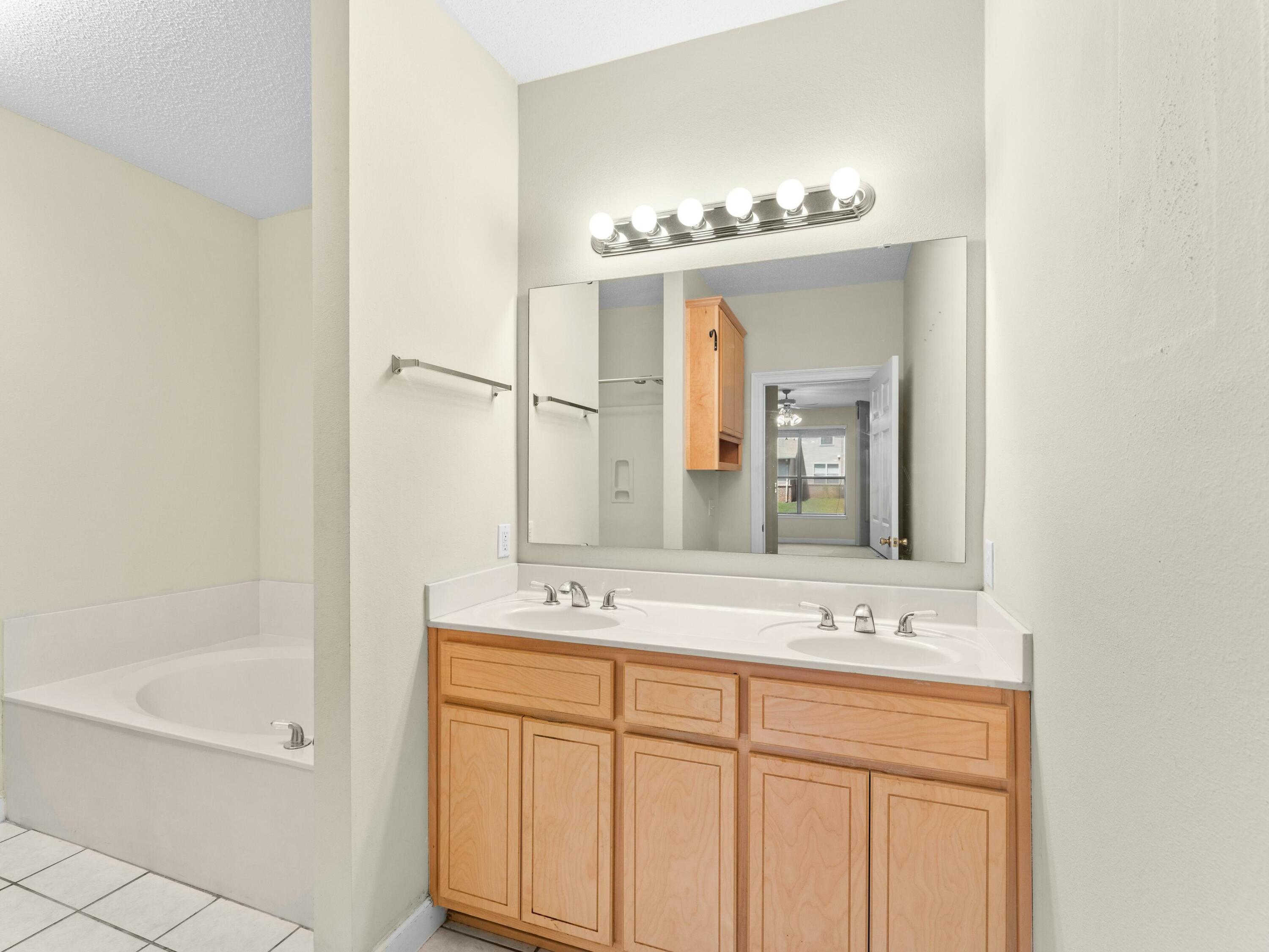 ESCADA - Residential