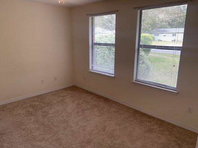 ELLIOTTS POINT 8TH ADDN - Residential Lease