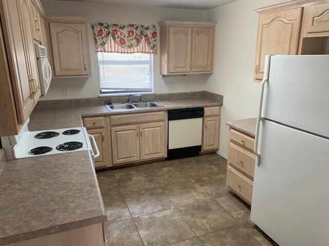 ELLIOTTS POINT 8TH ADDN - Residential Lease