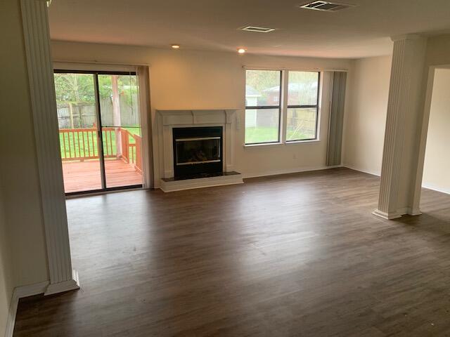 ELLIOTTS POINT 8TH ADDN - Residential Lease