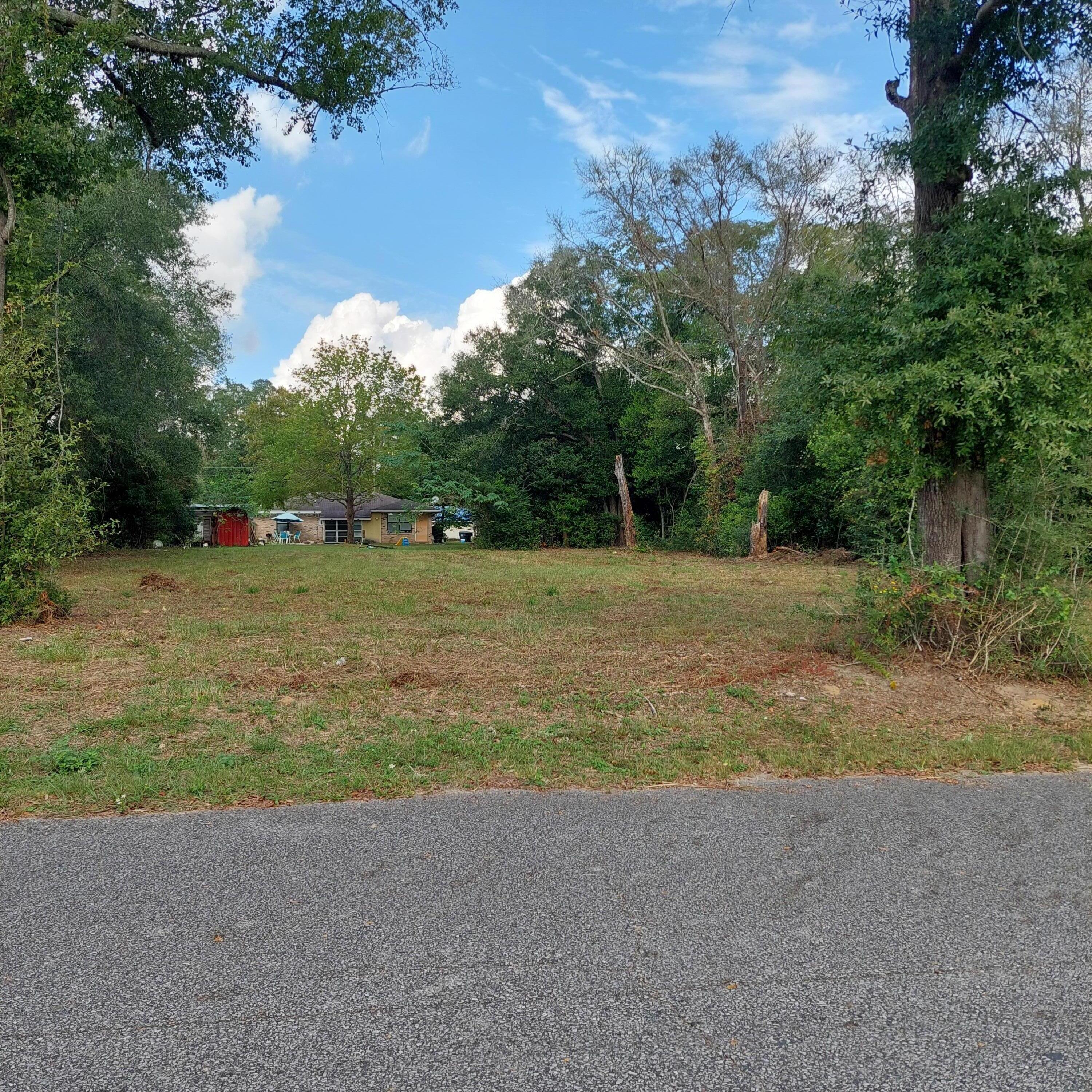 TOWN OF DEFUNIAK SPRINGS - Land