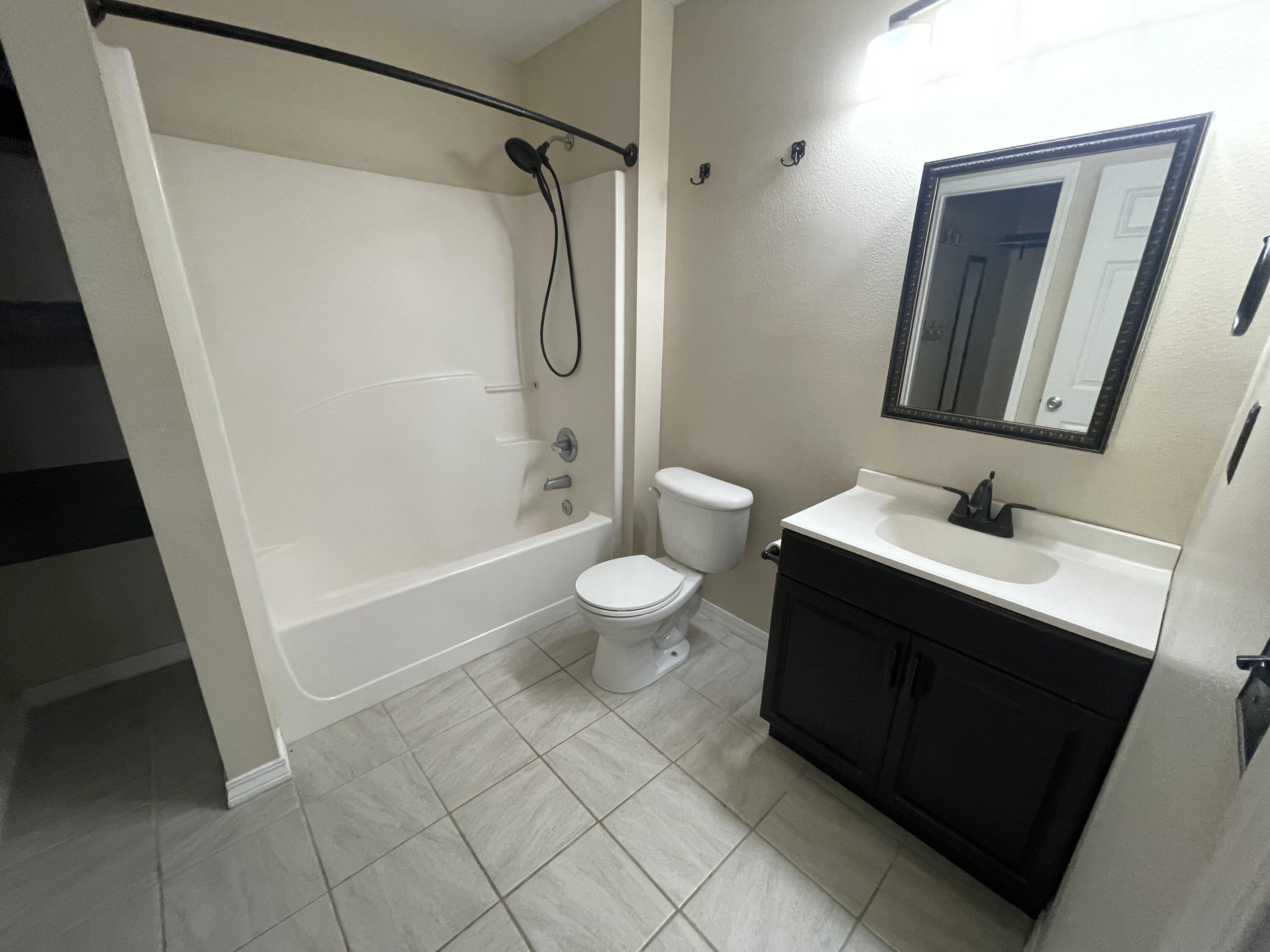 FOXWORTH ESTATES PH 2 - Residential Lease