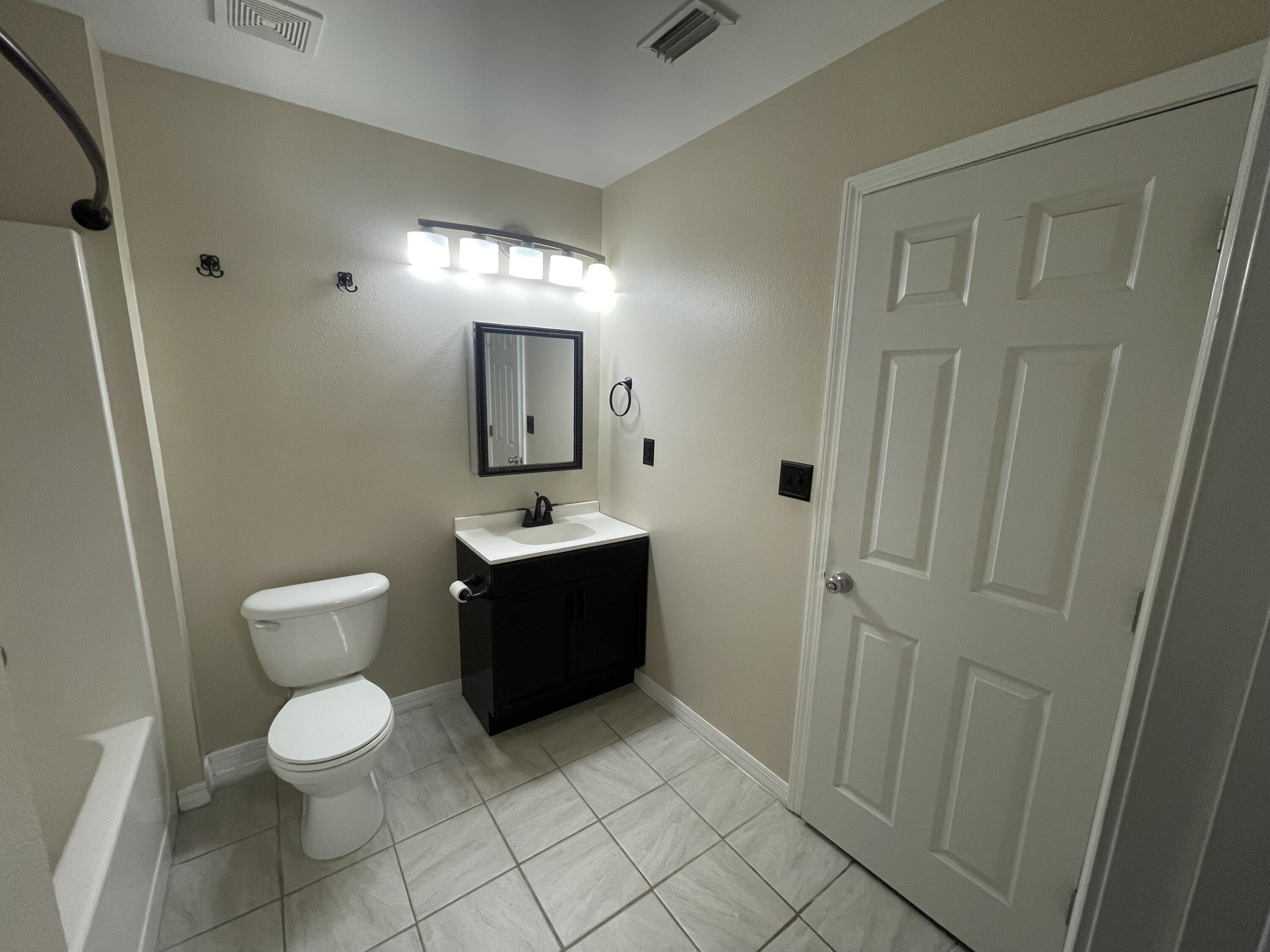 FOXWORTH ESTATES PH 2 - Residential Lease
