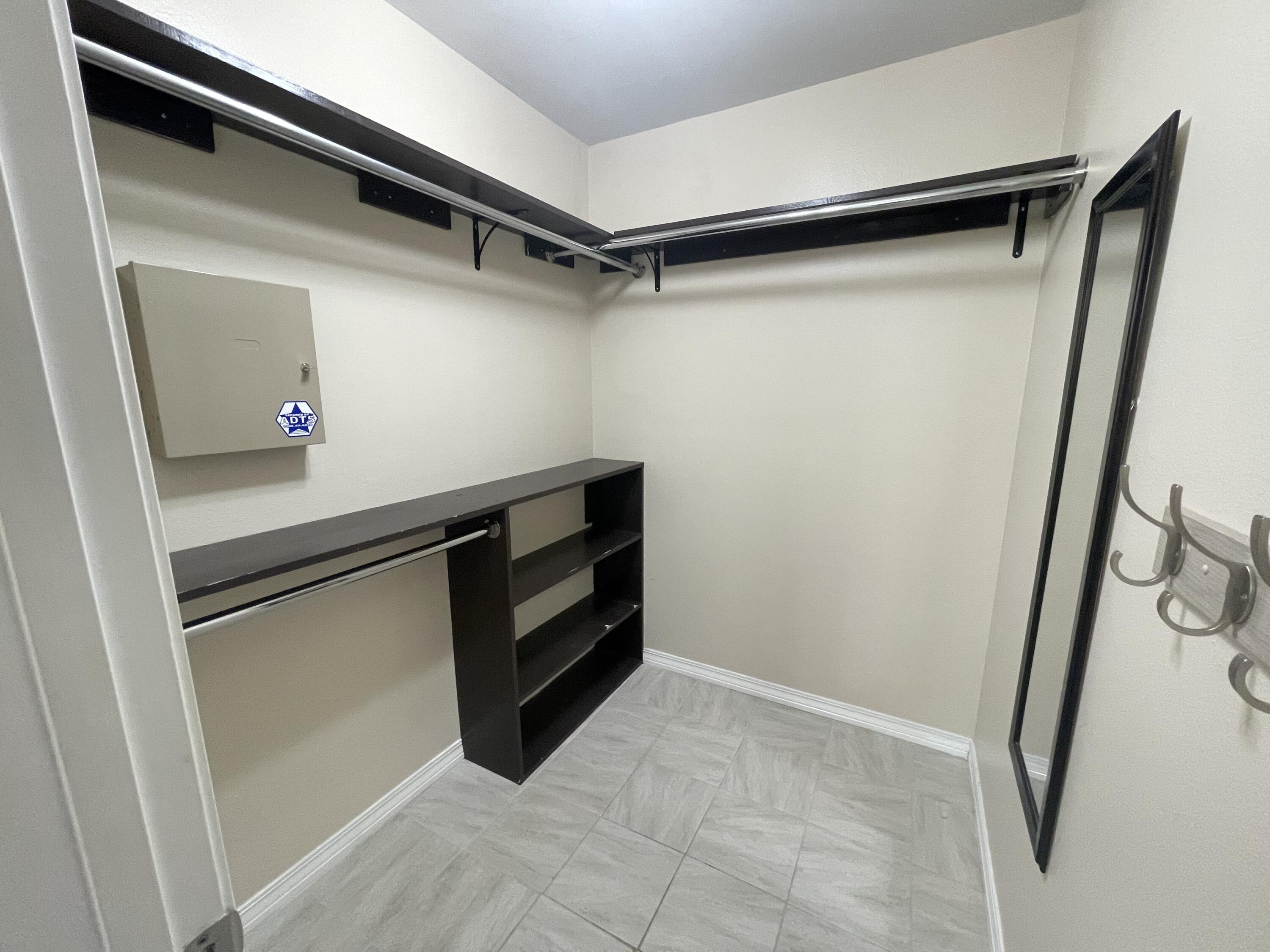 FOXWORTH ESTATES PH 2 - Residential Lease