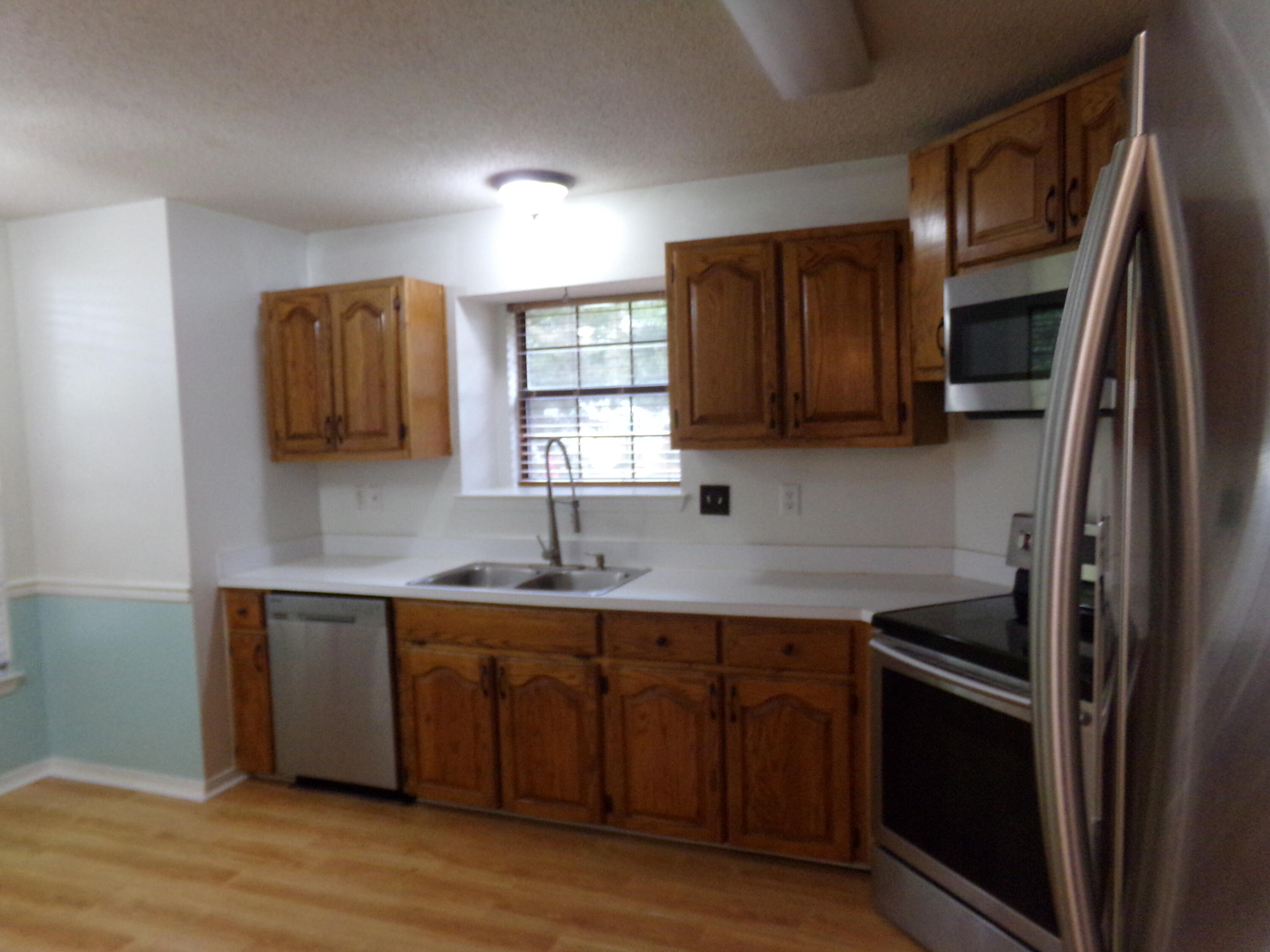 ROLLING HILLS ESTATES - Residential