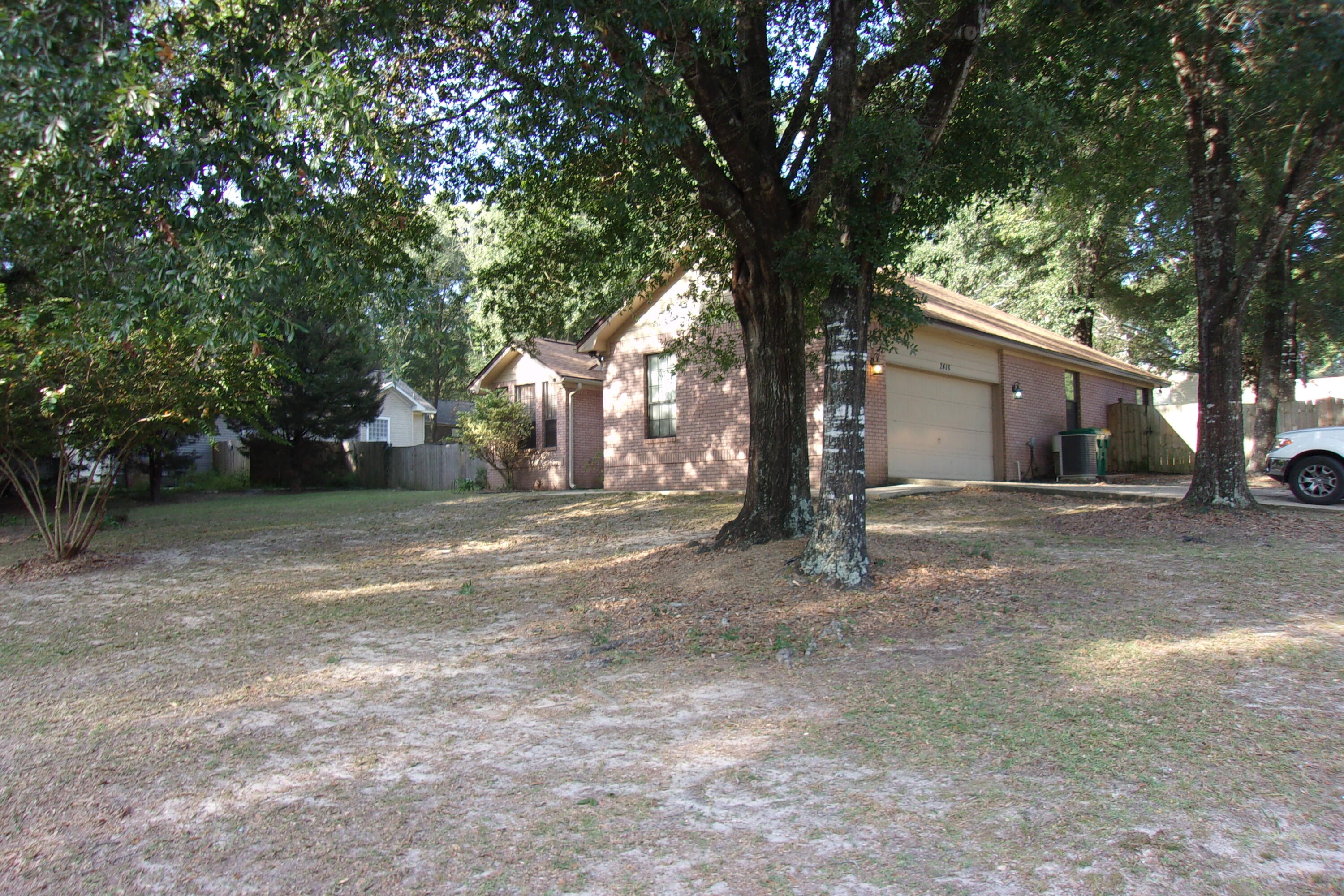 ROLLING HILLS ESTATES - Residential