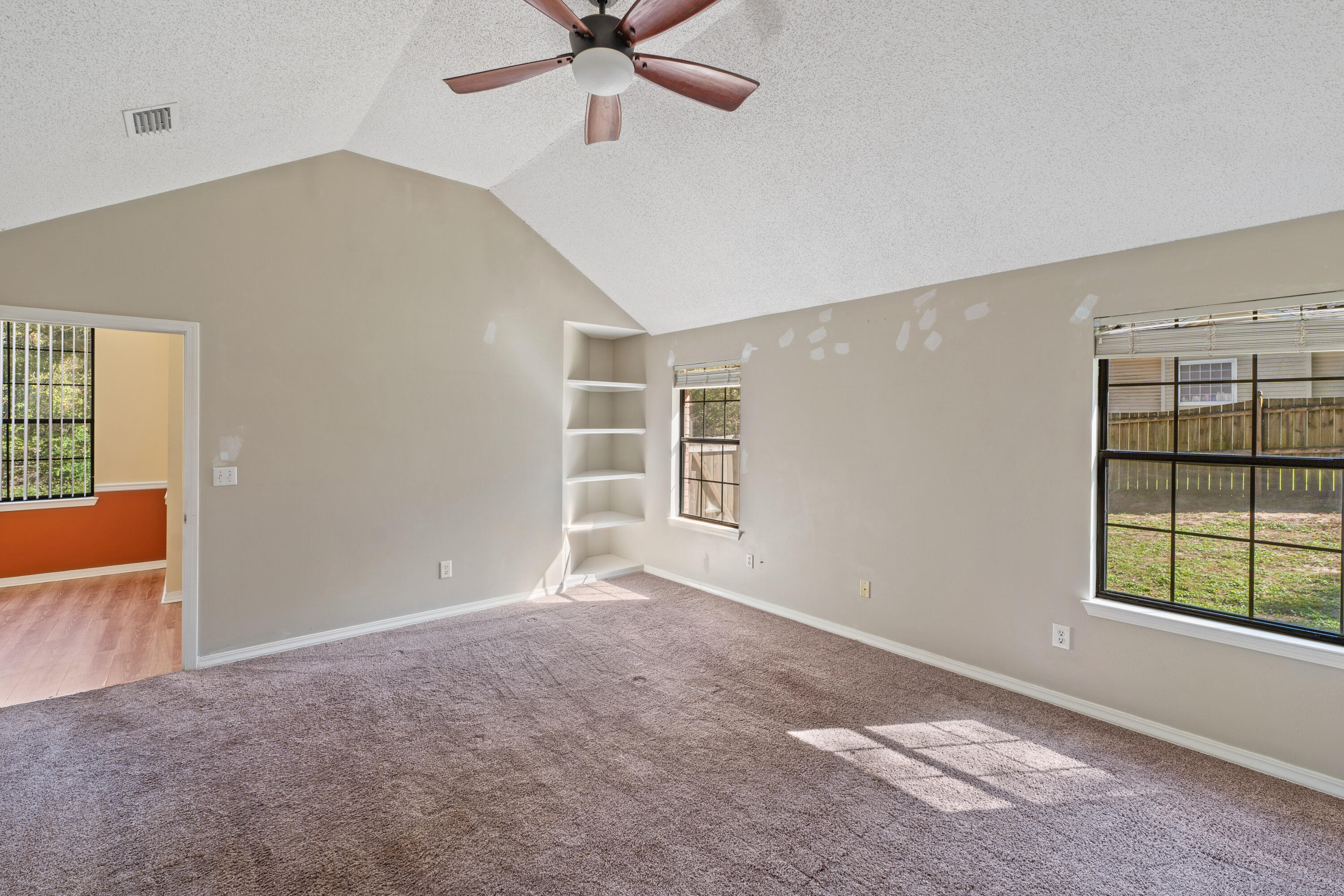 ROLLING HILLS ESTATES - Residential