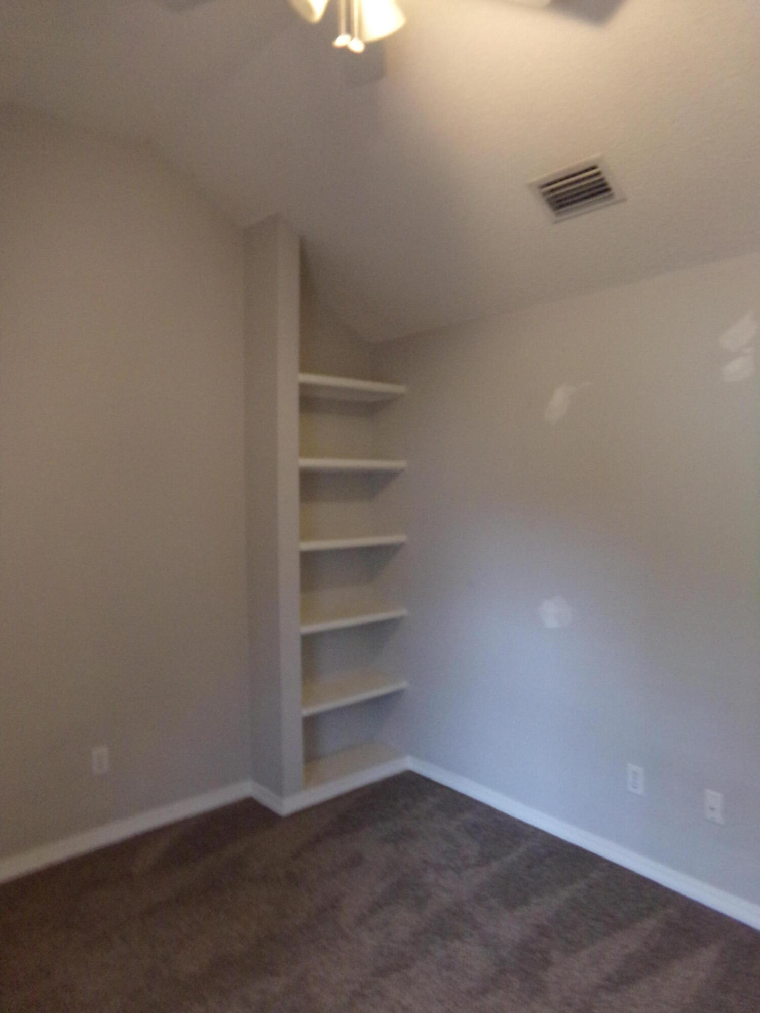 ROLLING HILLS ESTATES - Residential