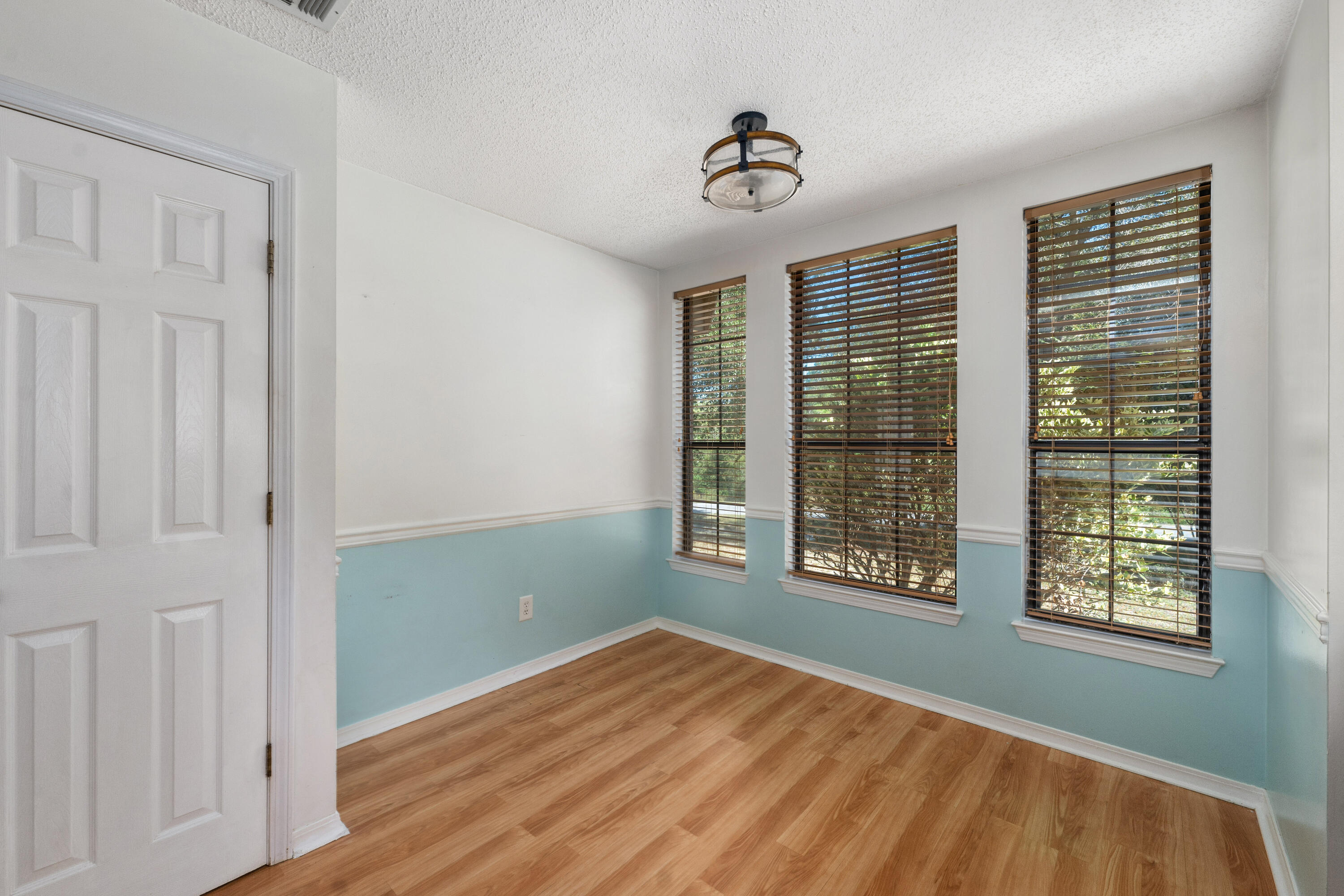 ROLLING HILLS ESTATES - Residential