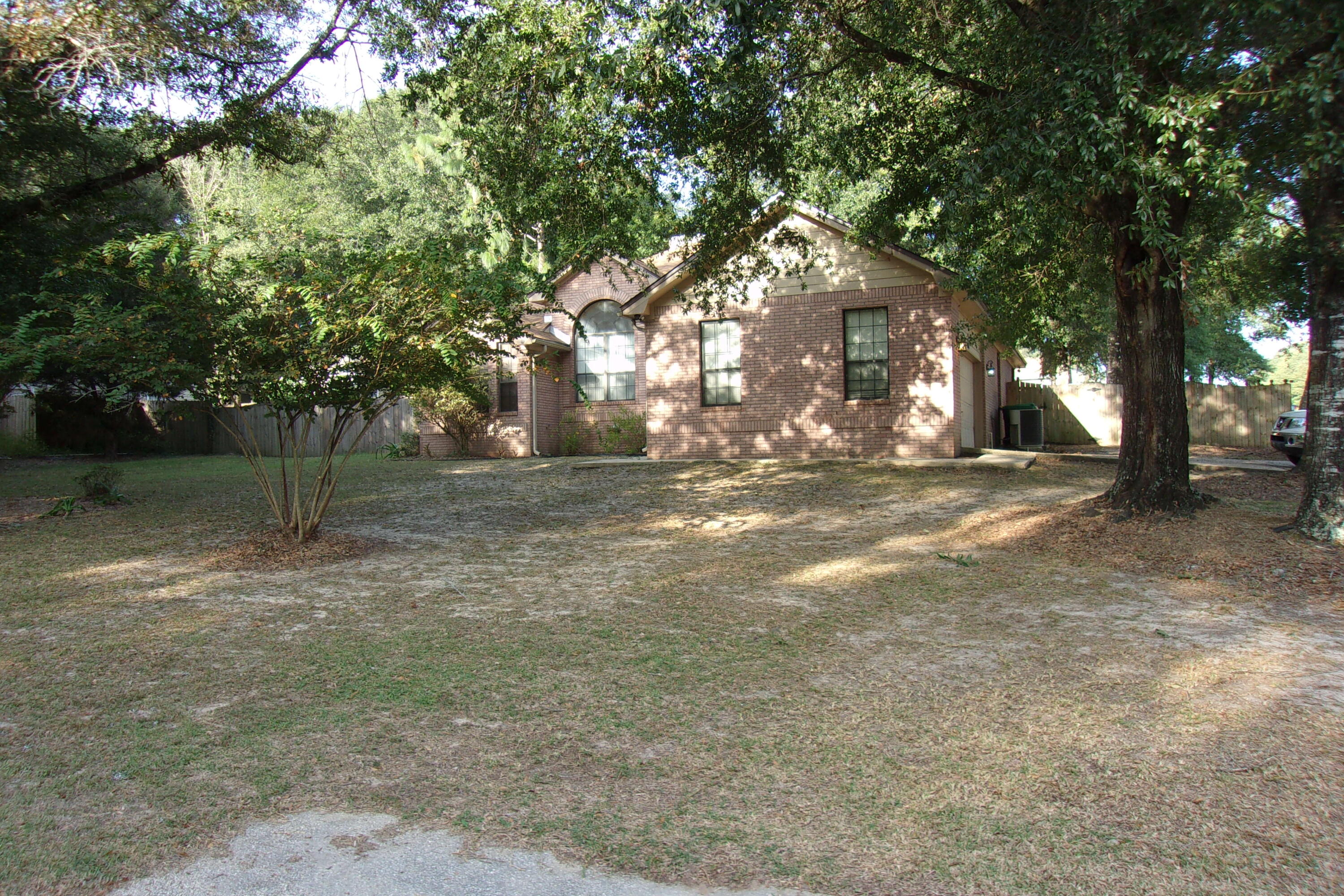 ROLLING HILLS ESTATES - Residential