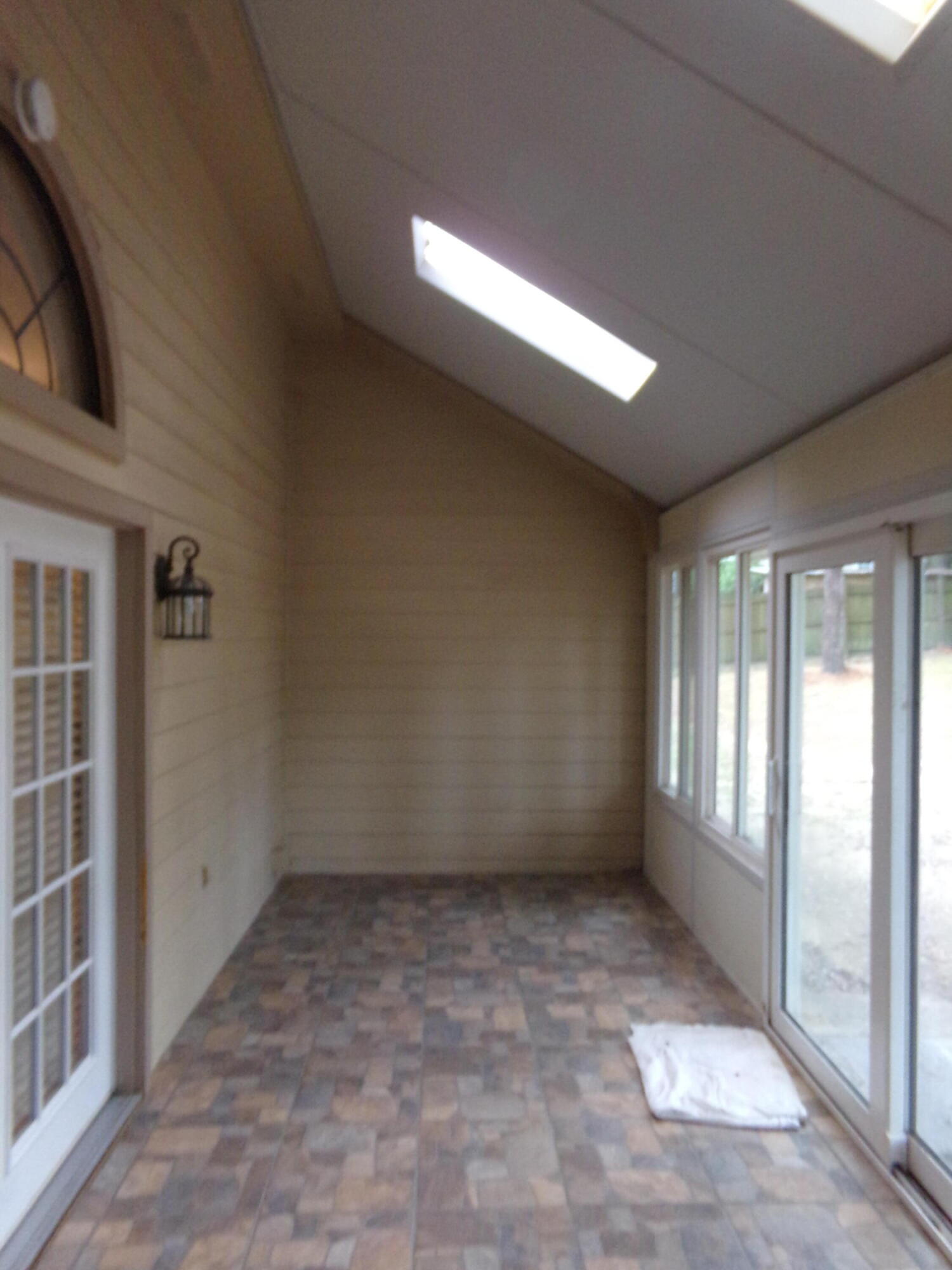 ROLLING HILLS ESTATES - Residential