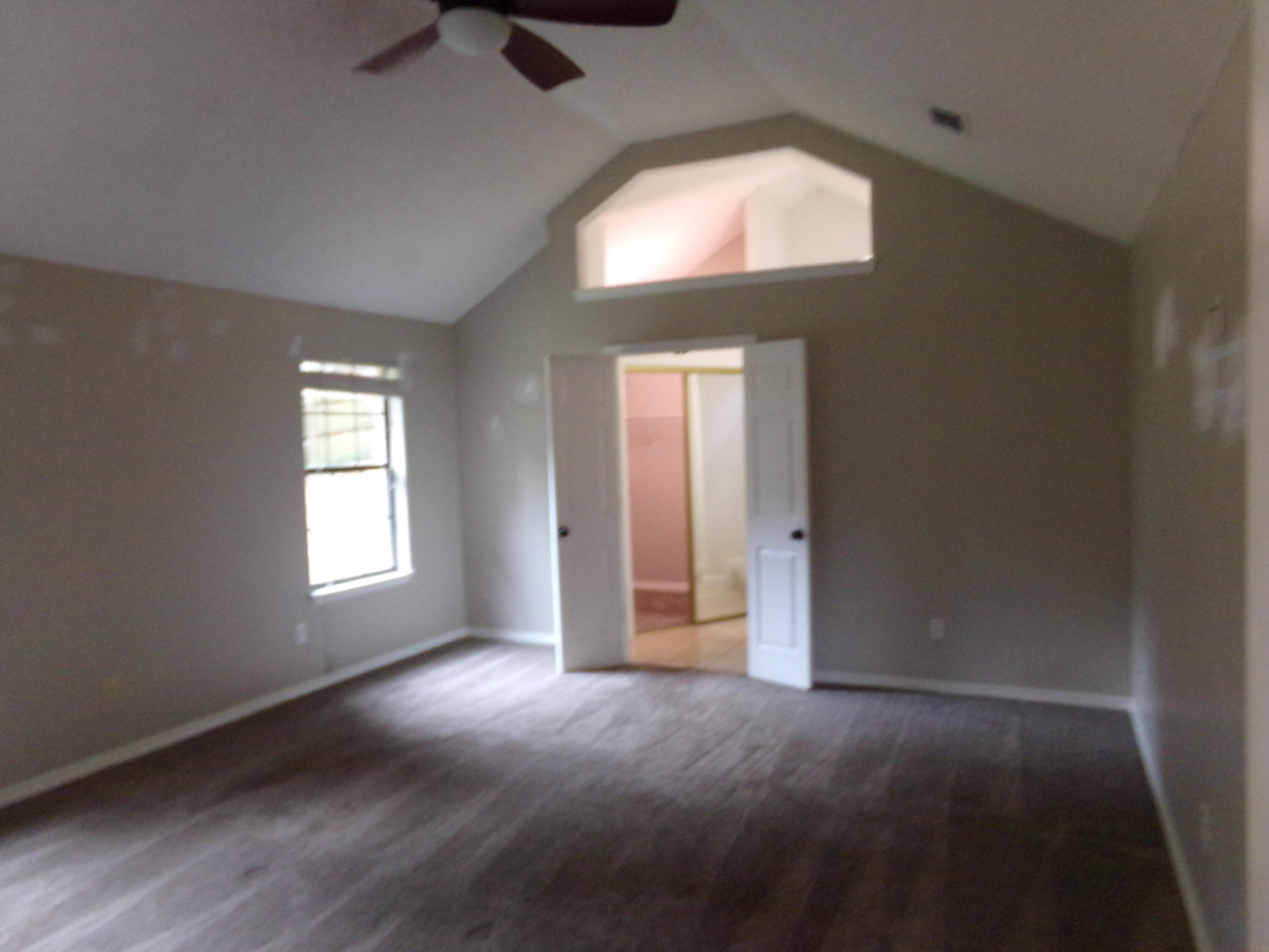 ROLLING HILLS ESTATES - Residential