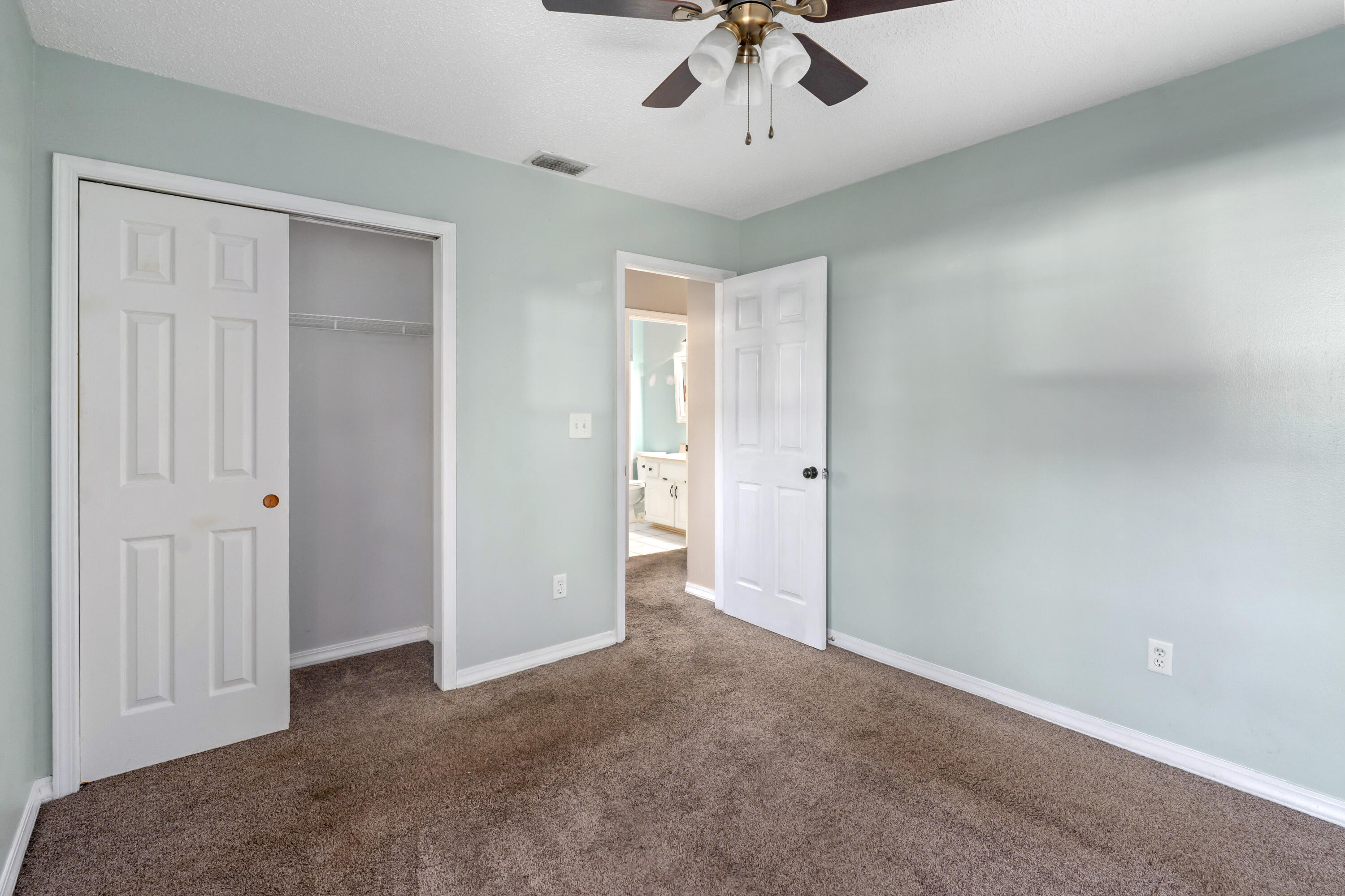 ROLLING HILLS ESTATES - Residential