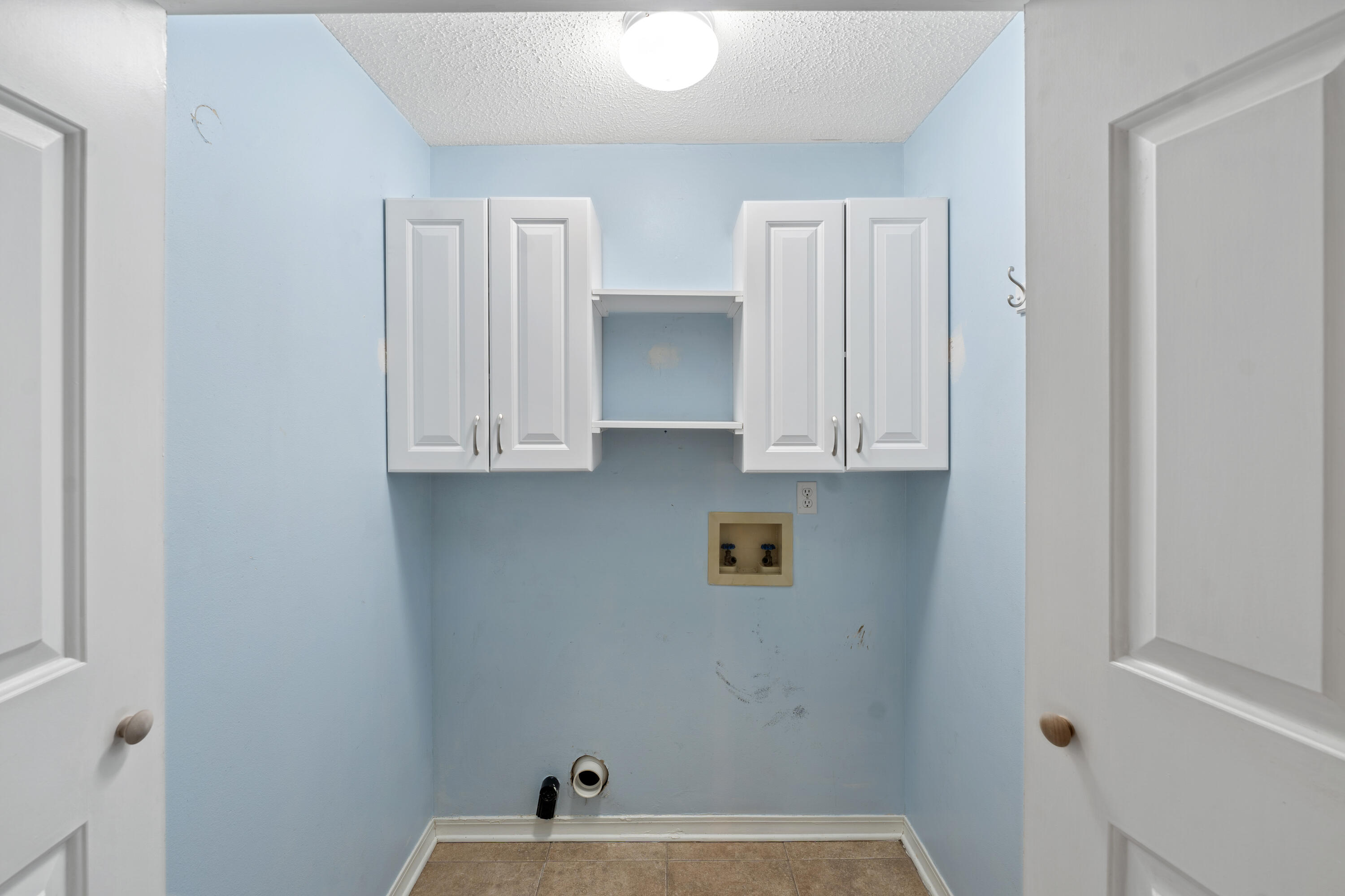 ROLLING HILLS ESTATES - Residential