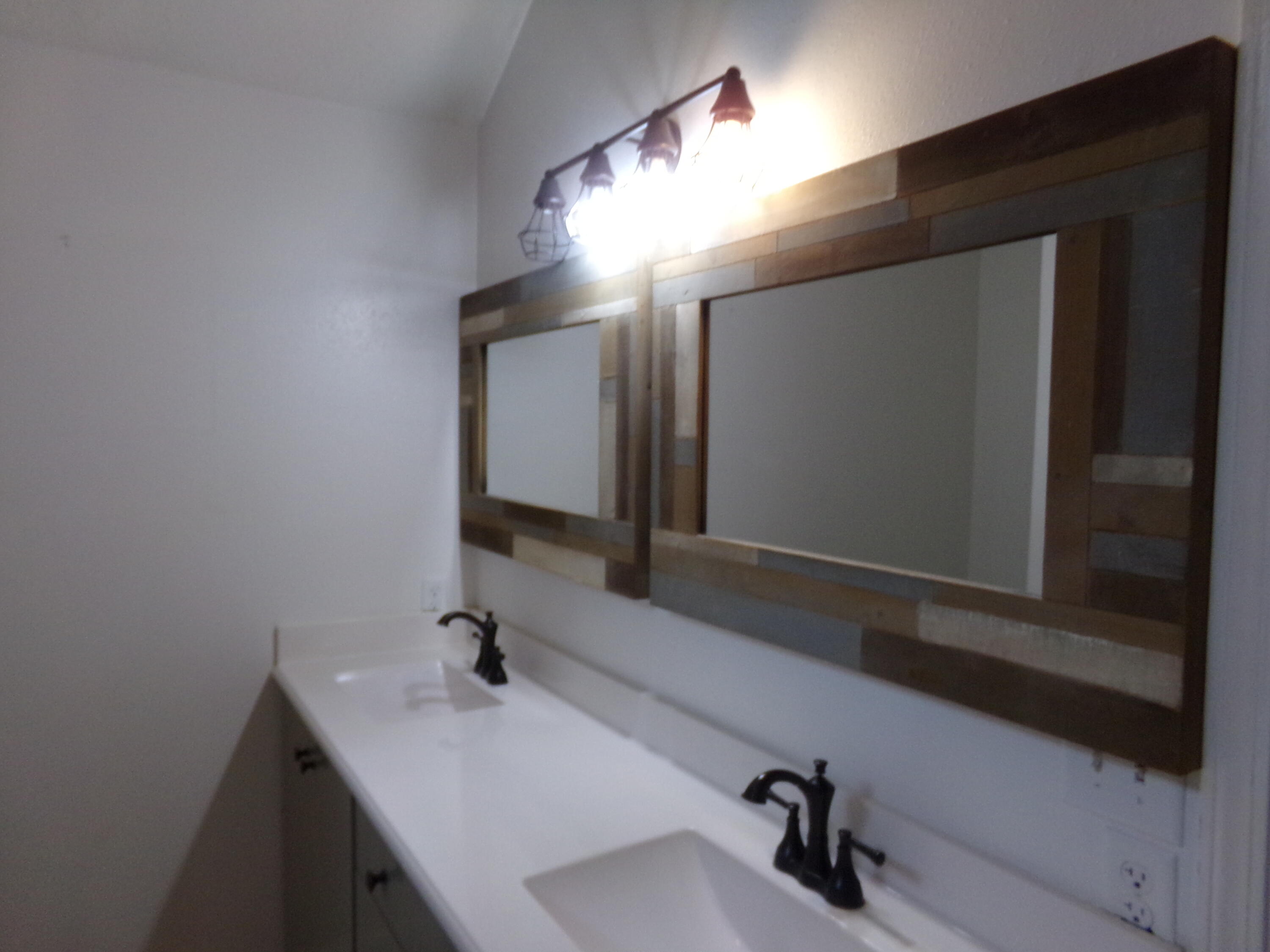 ROLLING HILLS ESTATES - Residential