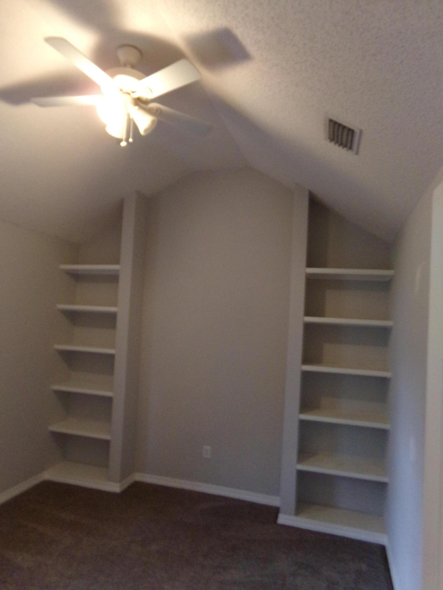 ROLLING HILLS ESTATES - Residential