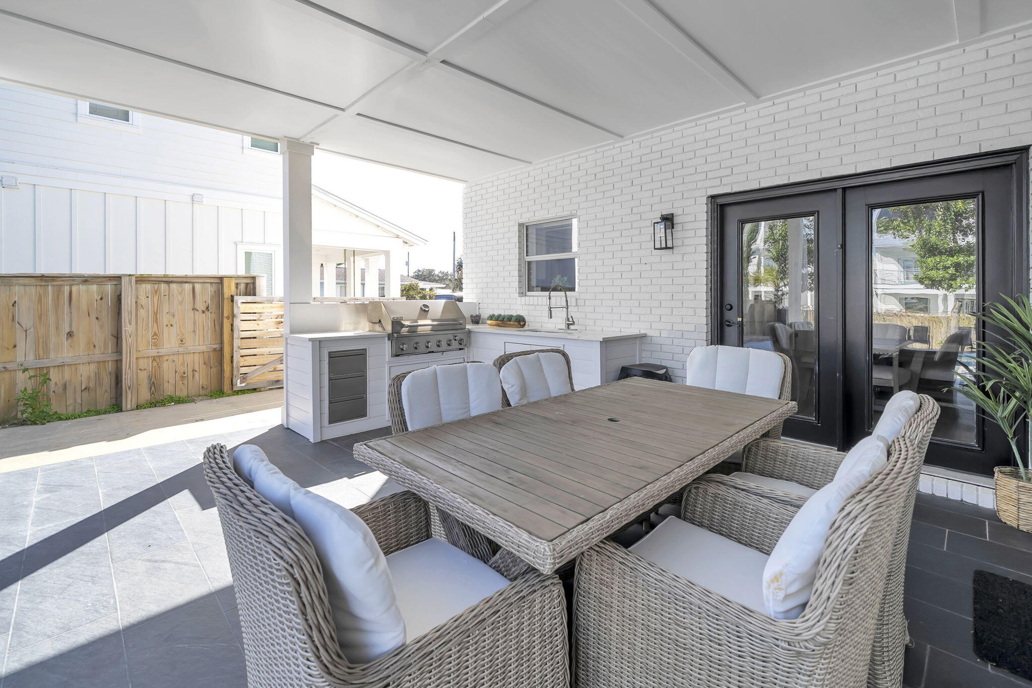 CRYSTAL BEACH - Residential