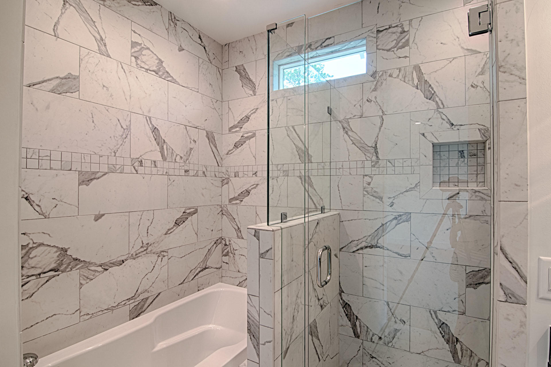 LIGHTHOUSE POINTE - Residential