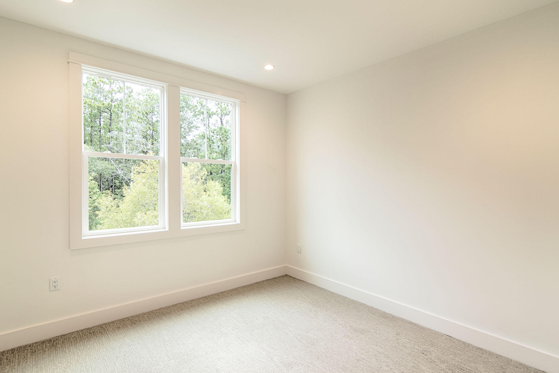 LIGHTHOUSE POINTE - Residential