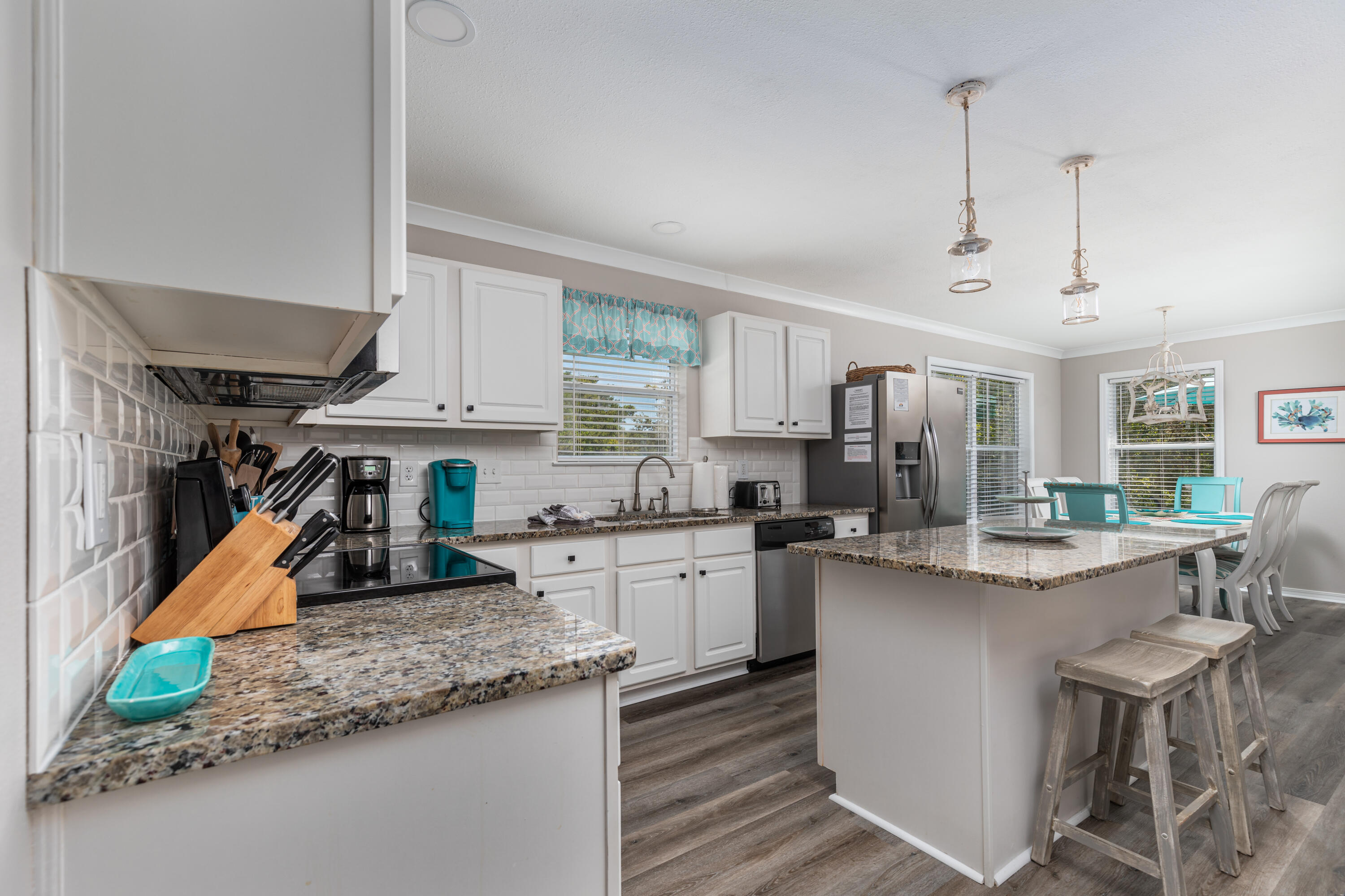 MARAVILLA COTTAGES - Residential