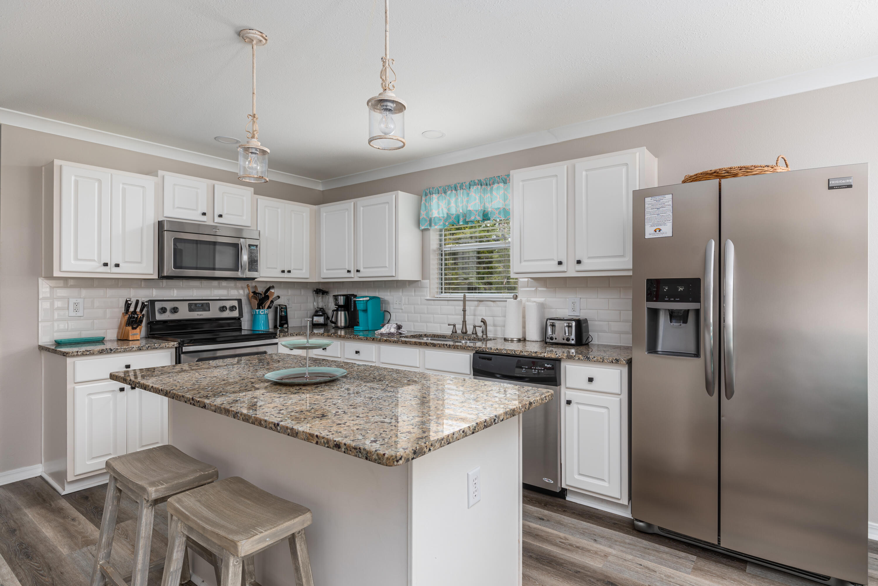 MARAVILLA COTTAGES - Residential