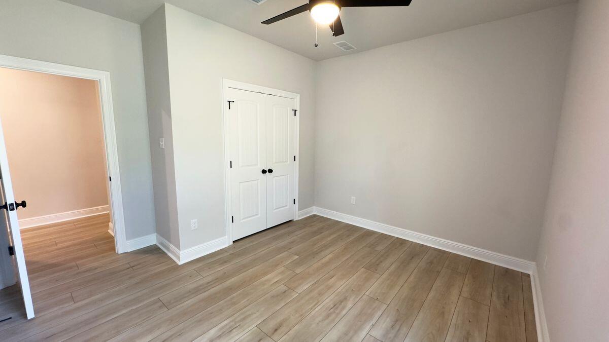 YOUNG OAKS - Residential