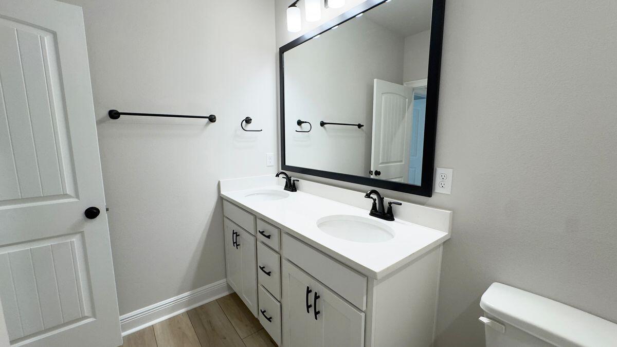 YOUNG OAKS - Residential