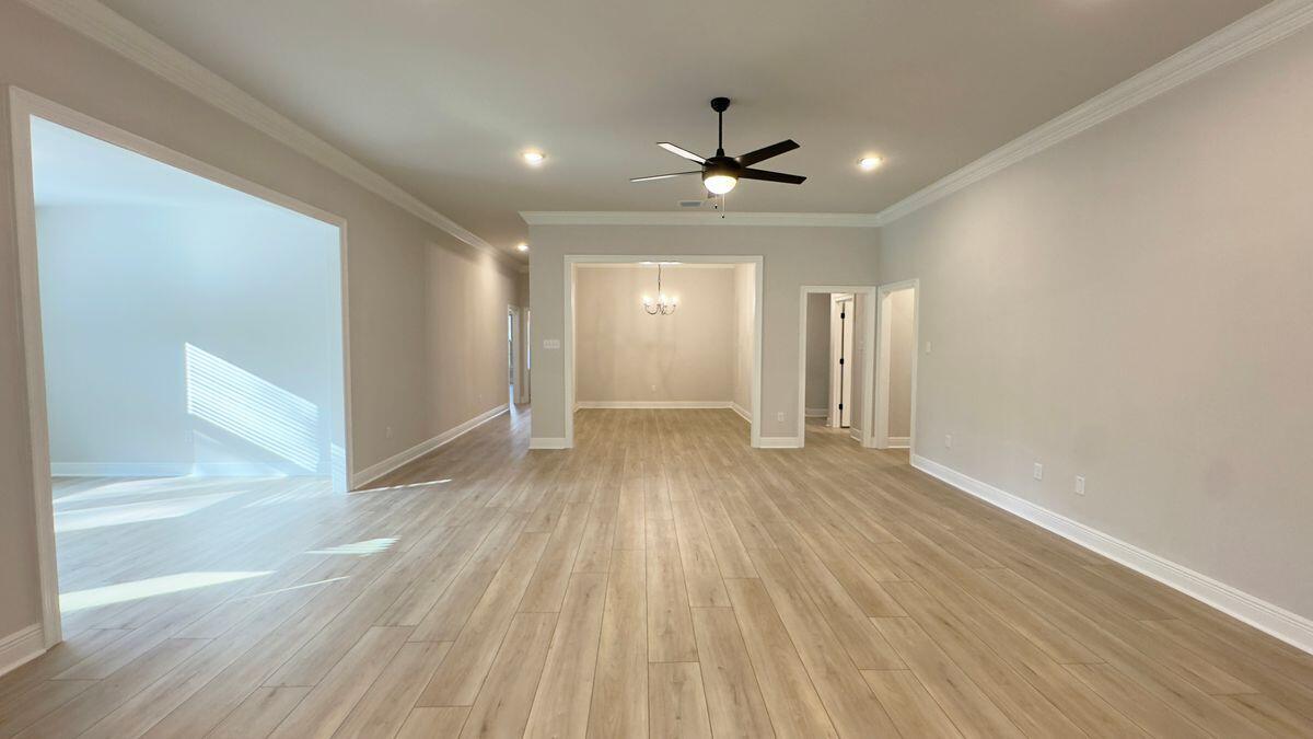 YOUNG OAKS - Residential