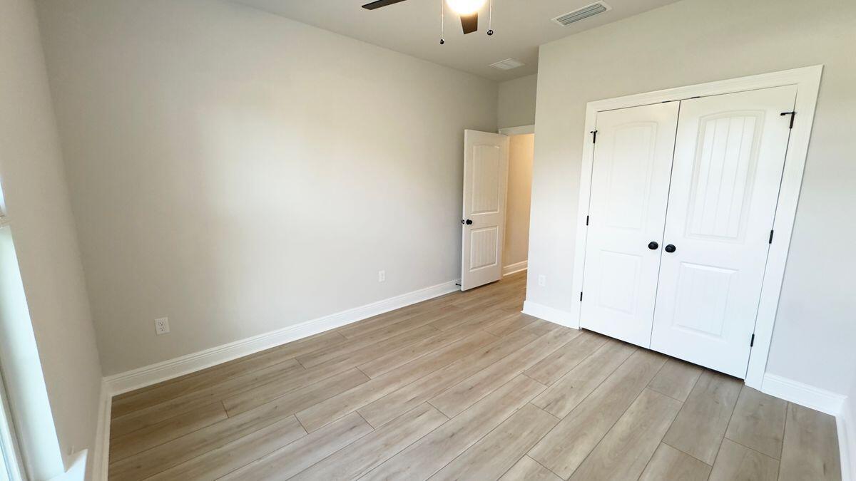 YOUNG OAKS - Residential