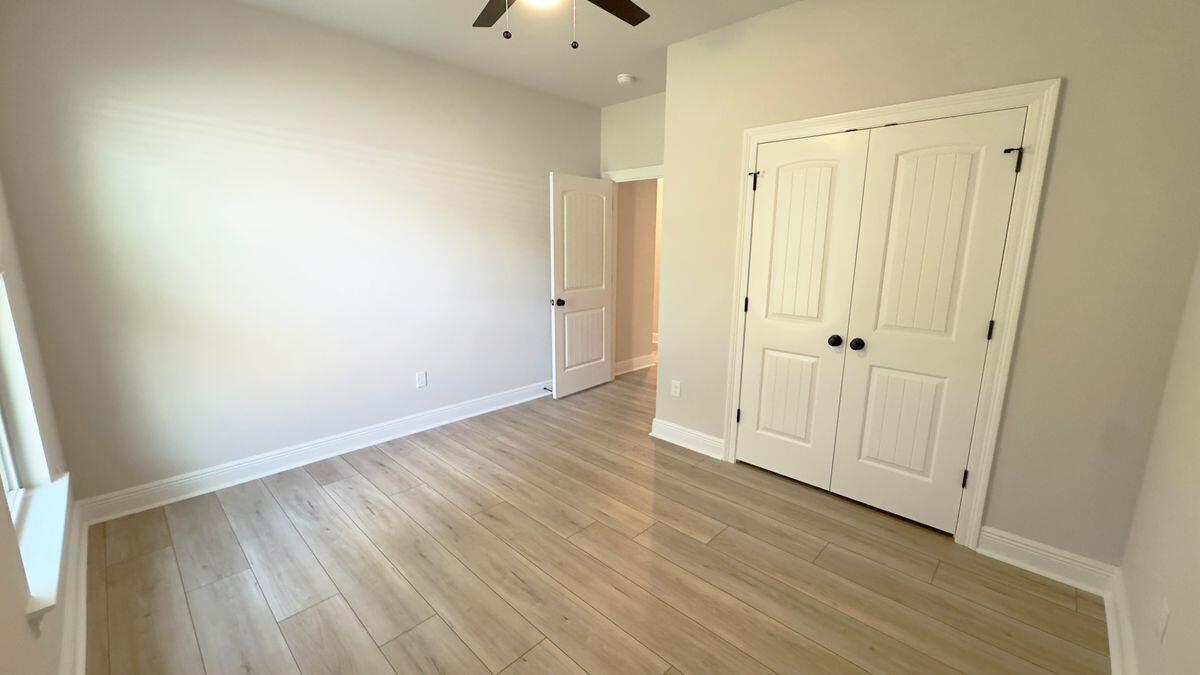 YOUNG OAKS - Residential