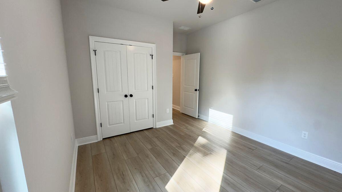 YOUNG OAKS - Residential