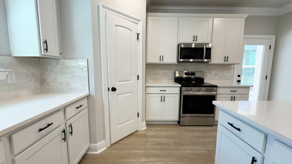 YOUNG OAKS - Residential