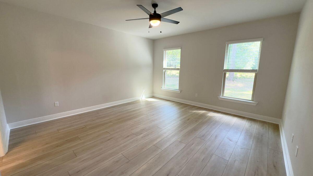 YOUNG OAKS - Residential