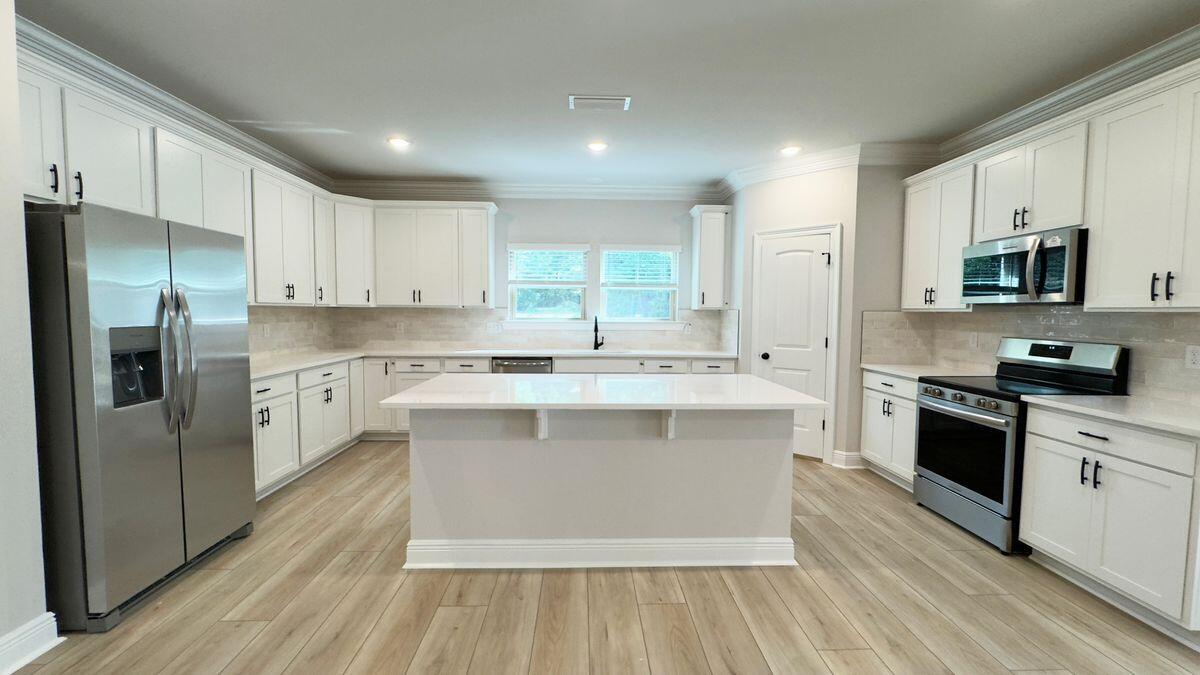 YOUNG OAKS - Residential