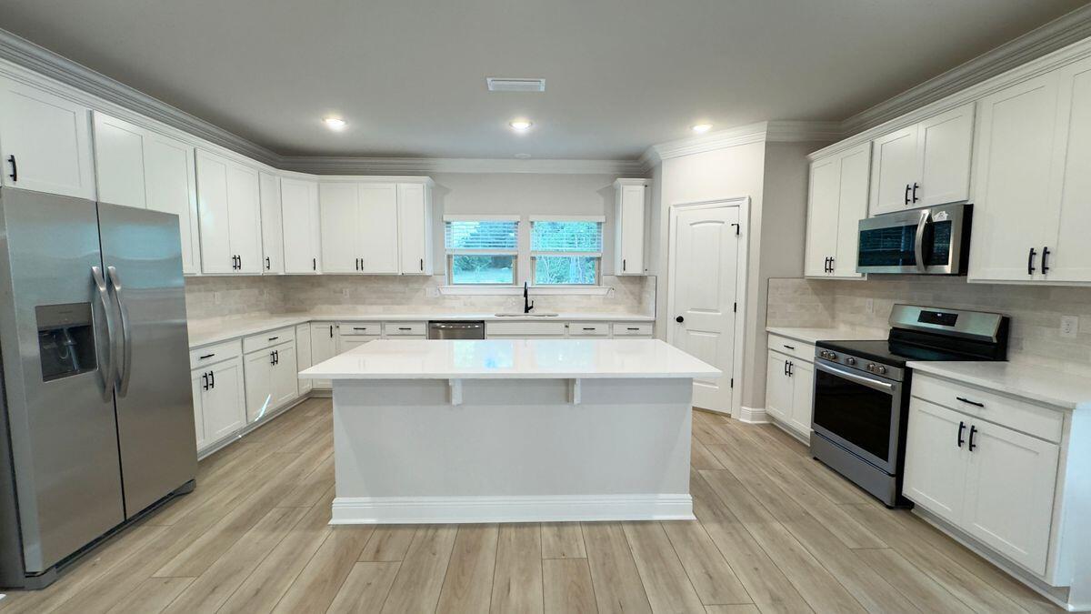 YOUNG OAKS - Residential